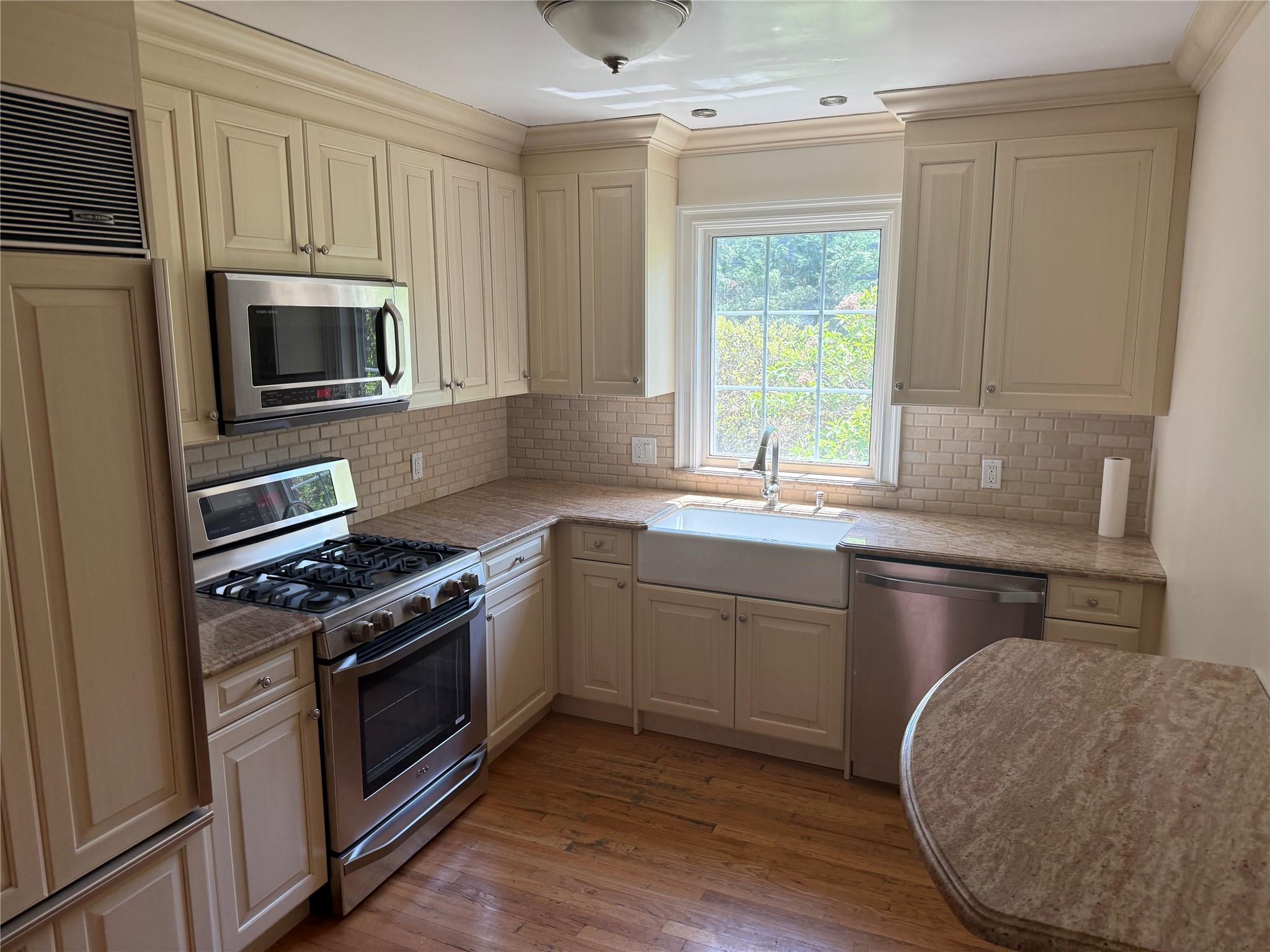 2330 Kingsland Avenue, Bronx, NY 10469