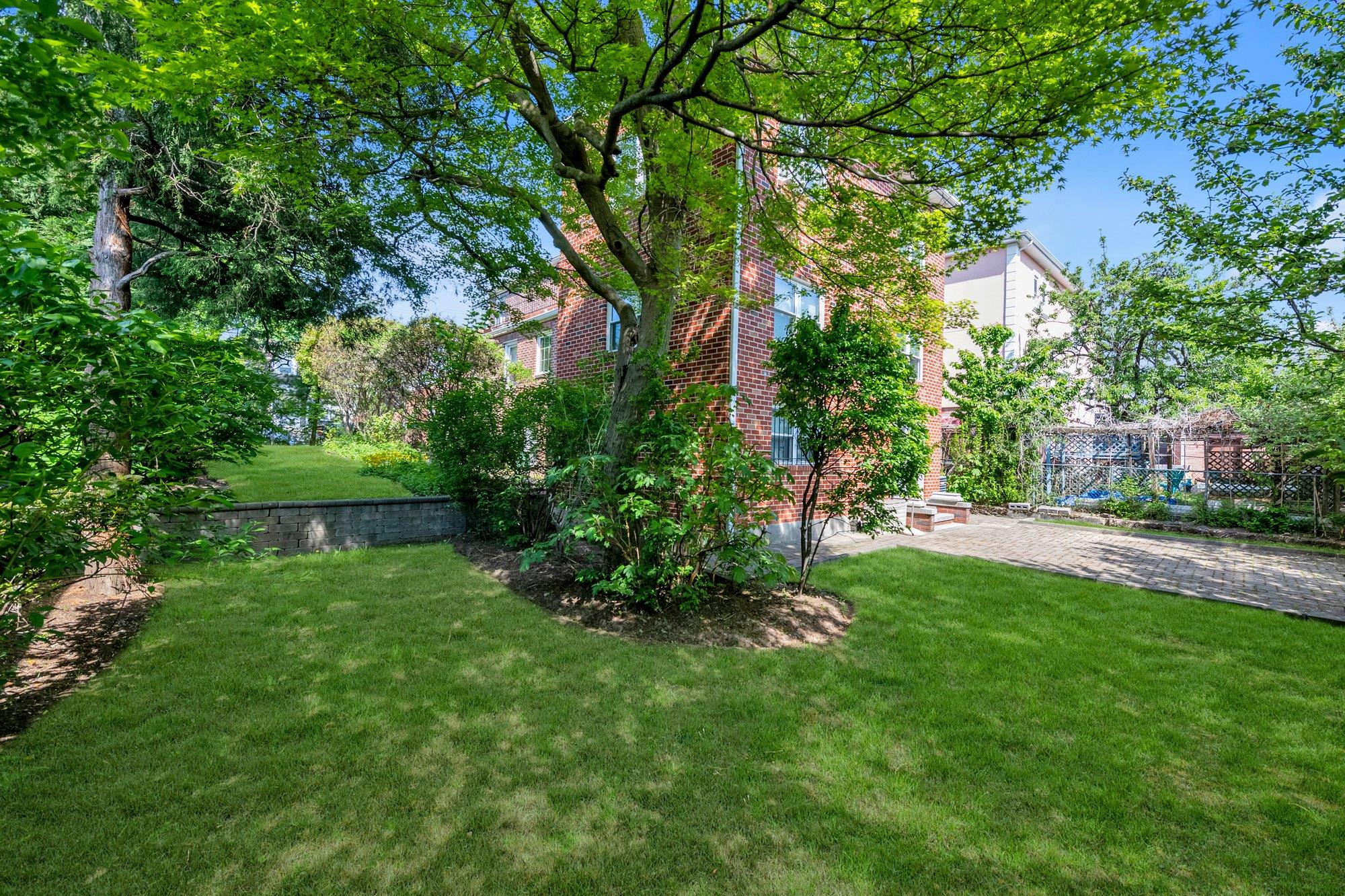 2330 Kingsland Avenue, Bronx, NY 10469