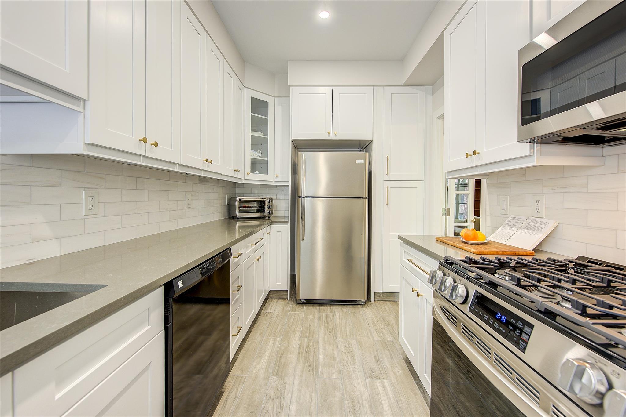 34-06 81st Street # 22, Jackson Heights, NY 11372