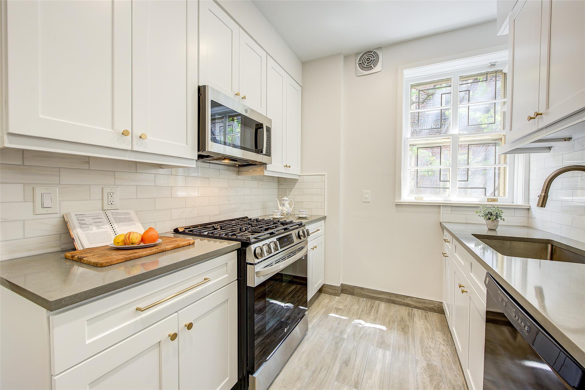 34-06 81st Street # 22, Jackson Heights, NY 11372