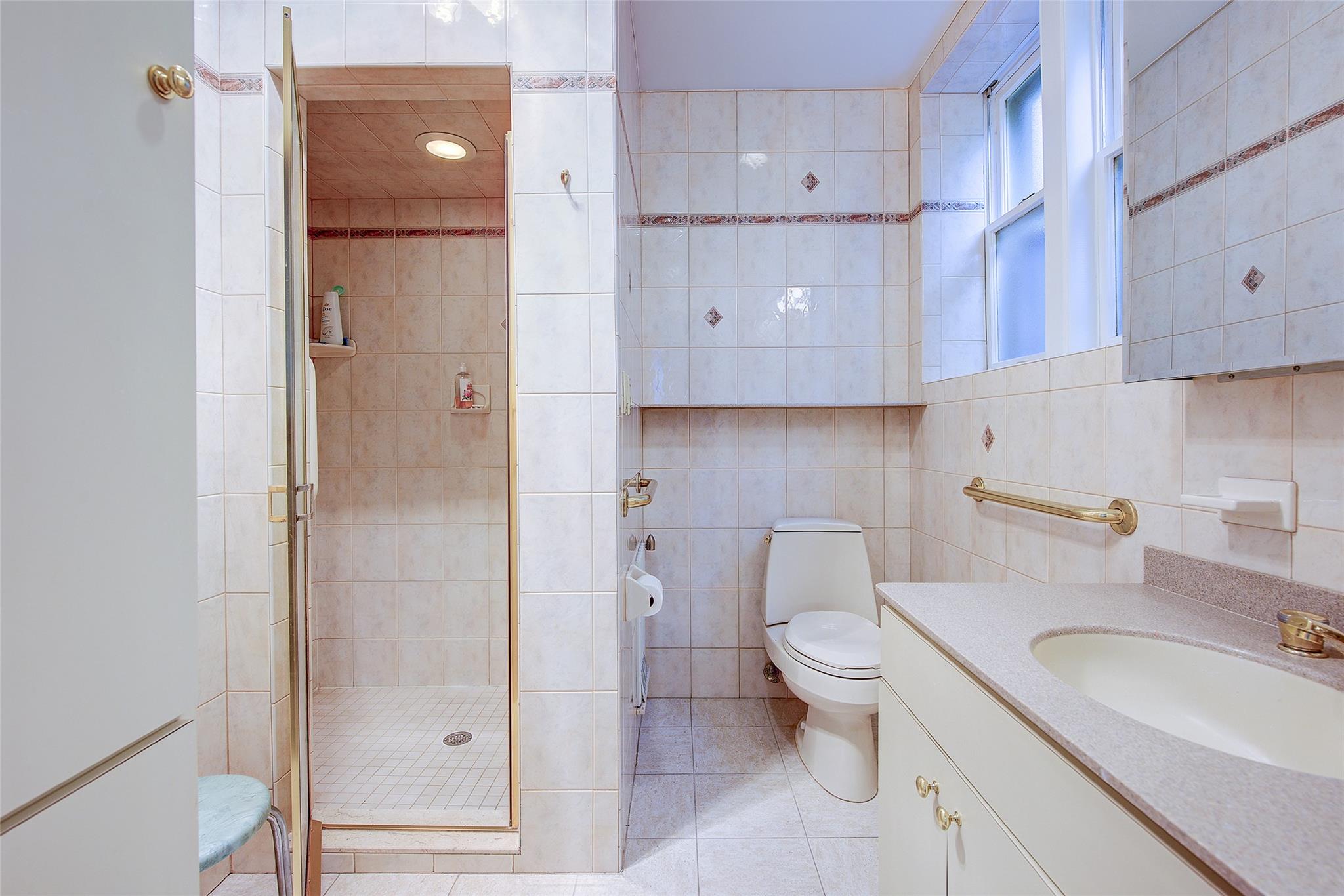 34-06 81st Street # 22, Jackson Heights, NY 11372