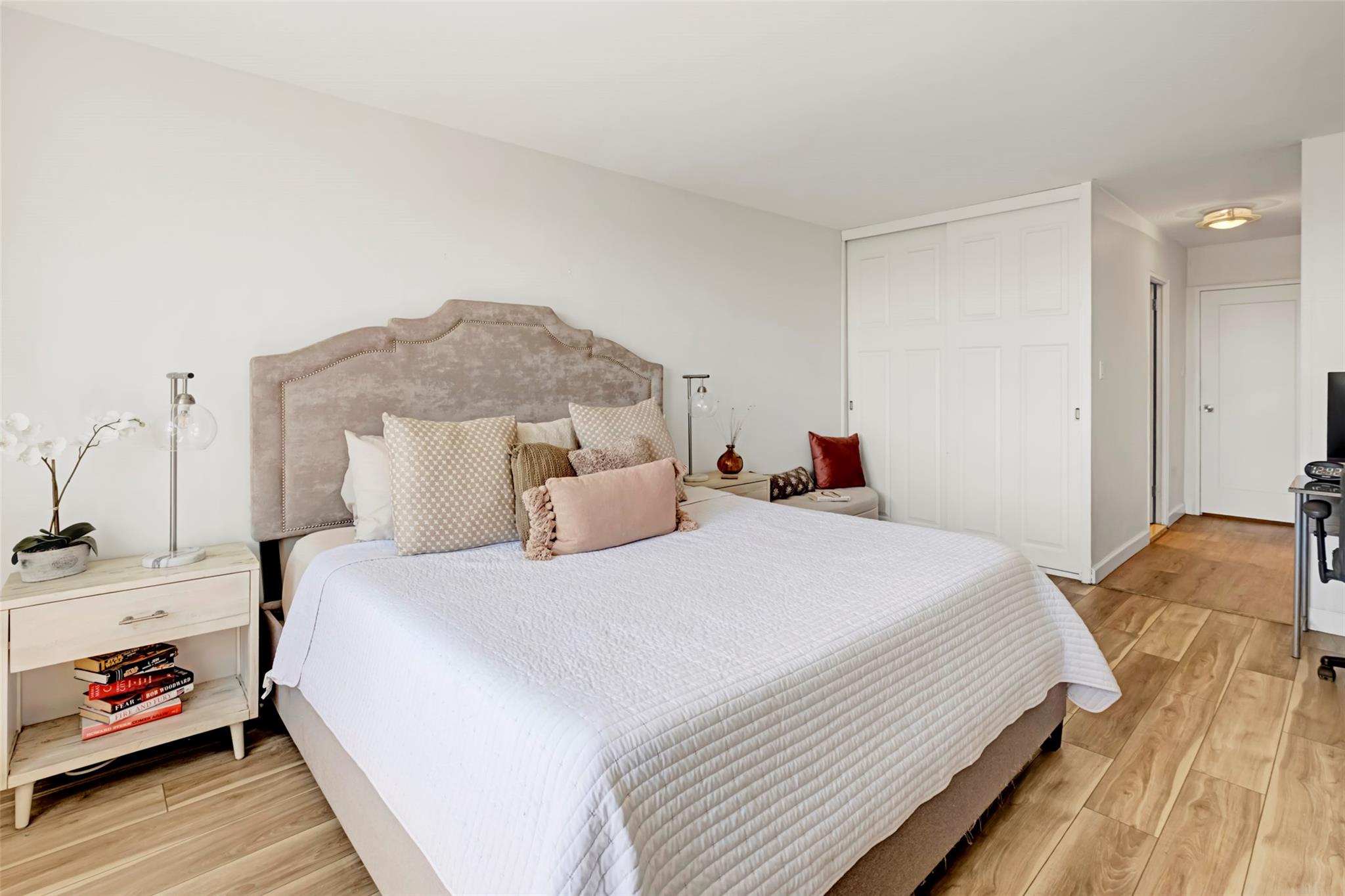 61-20 Grand Central Parkway # B1203, Forest Hills, NY 11375