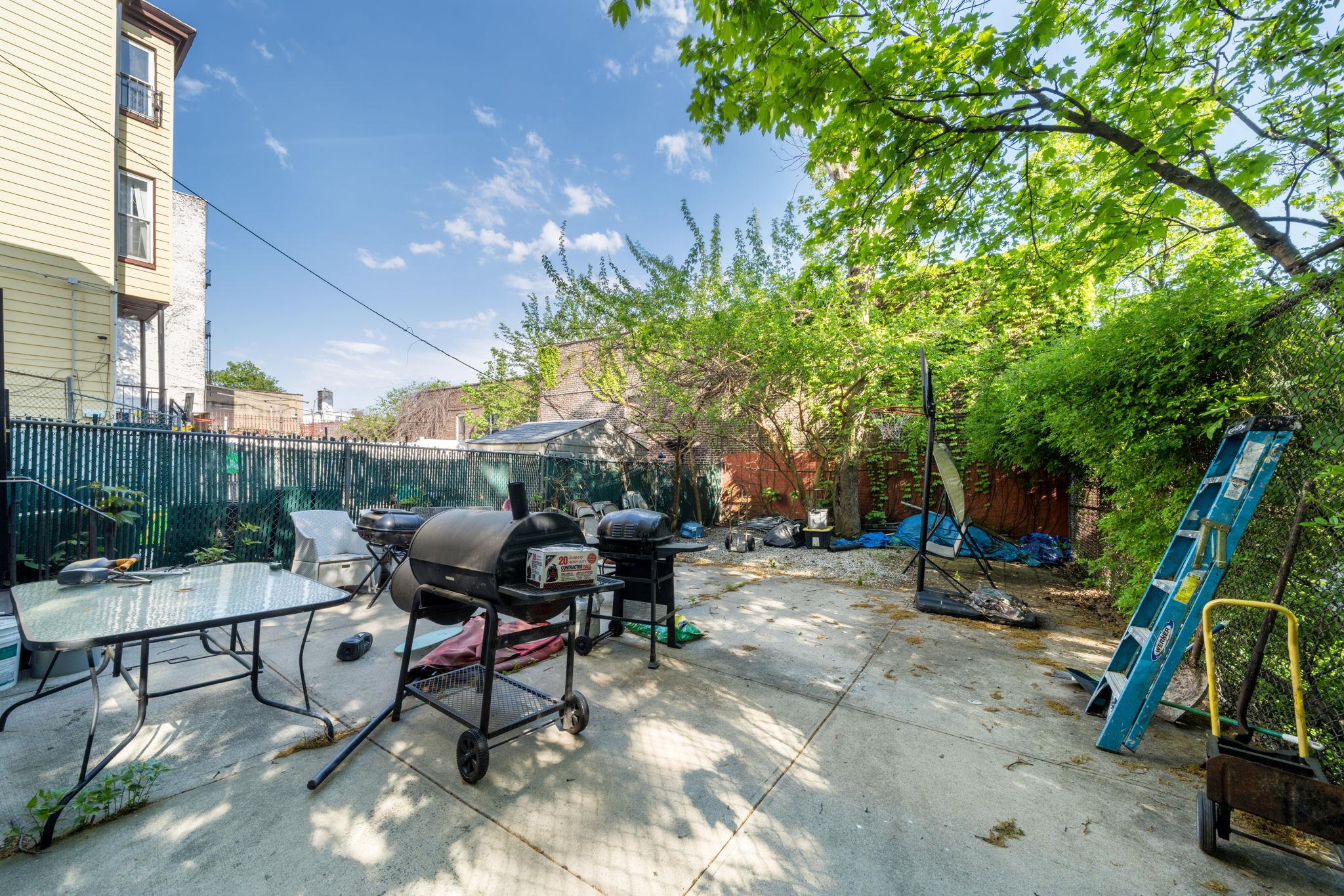 22 Sunnyside Avenue, Brooklyn, NY 11207
