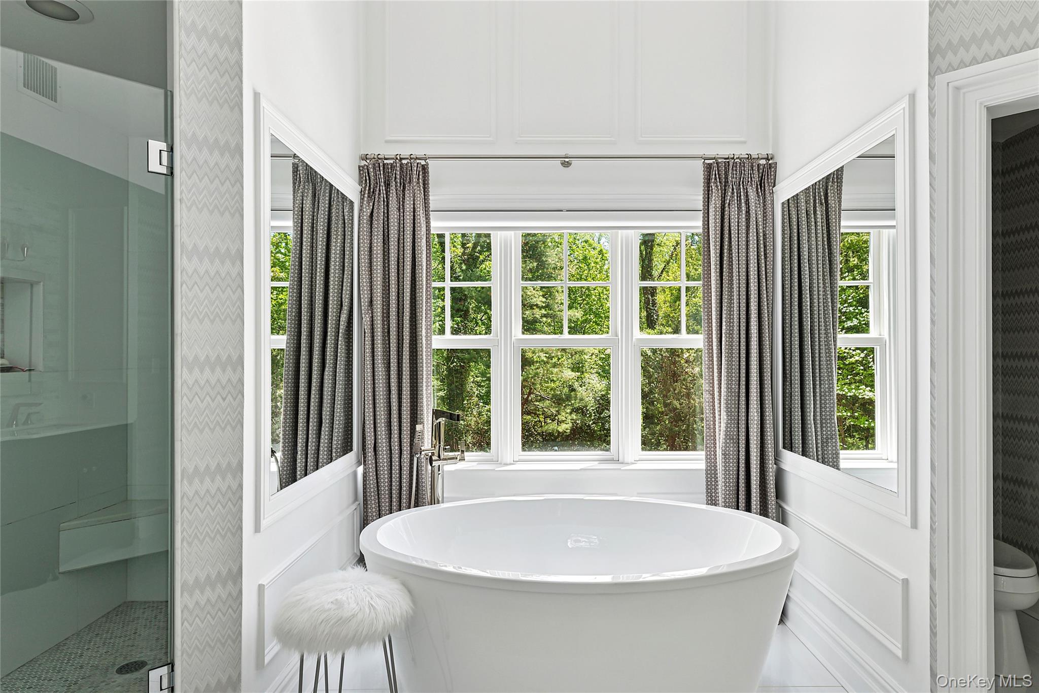 1608 Stewart Lane, Laurel Hollow, NY 11791