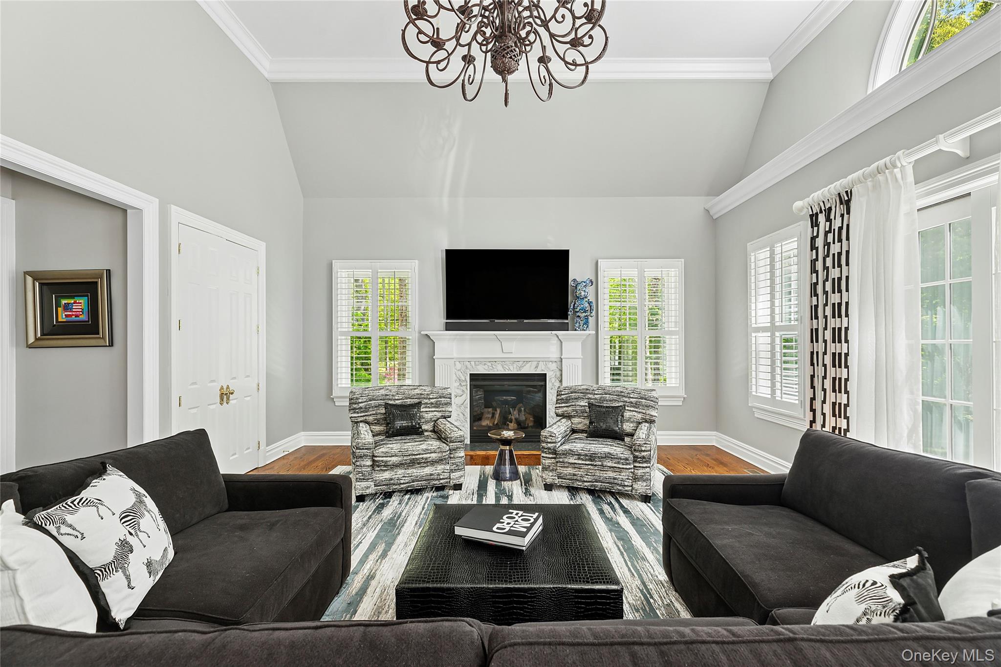 1608 Stewart Lane, Laurel Hollow, NY 11791