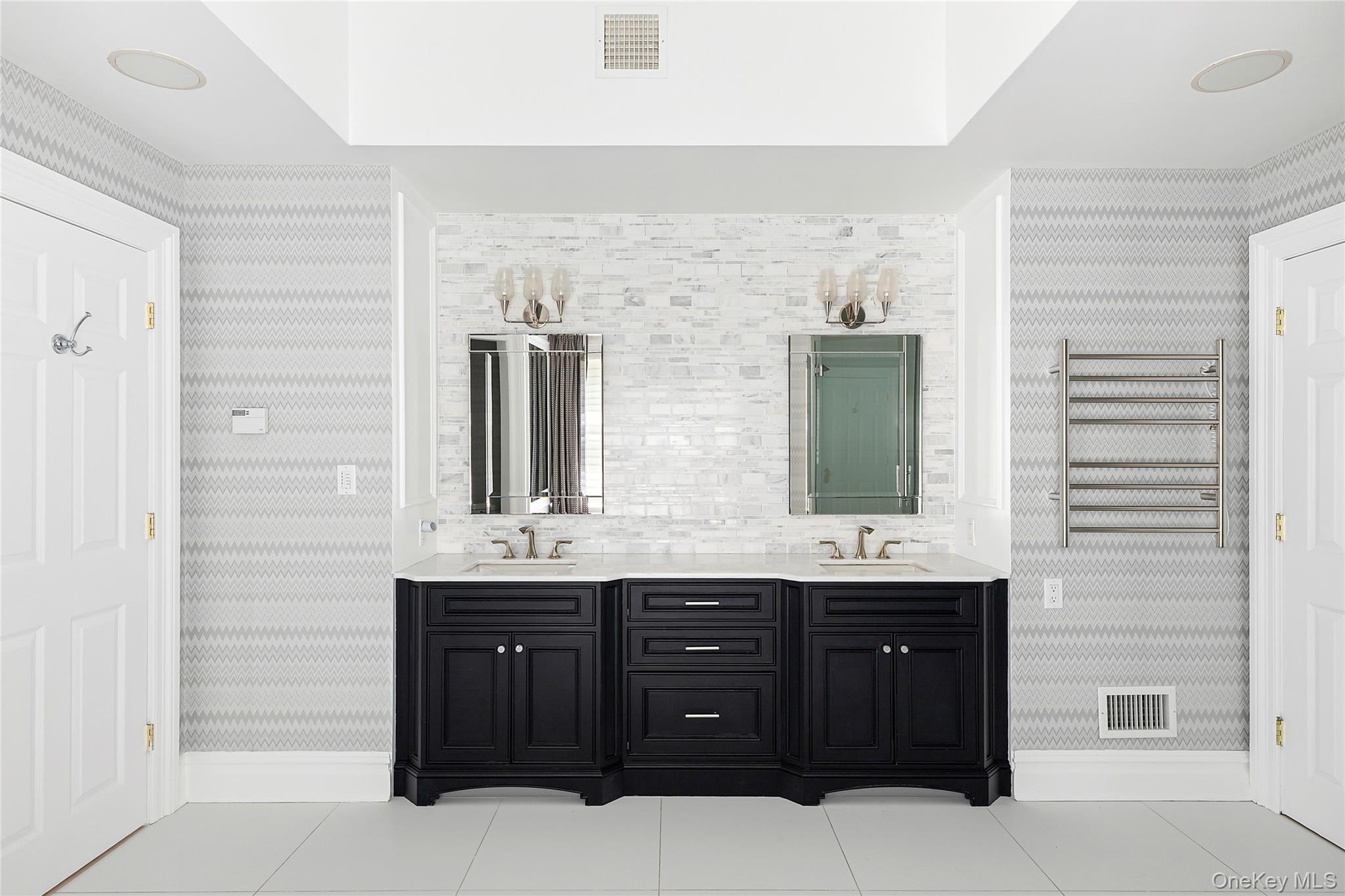 1608 Stewart Lane, Laurel Hollow, NY 11791