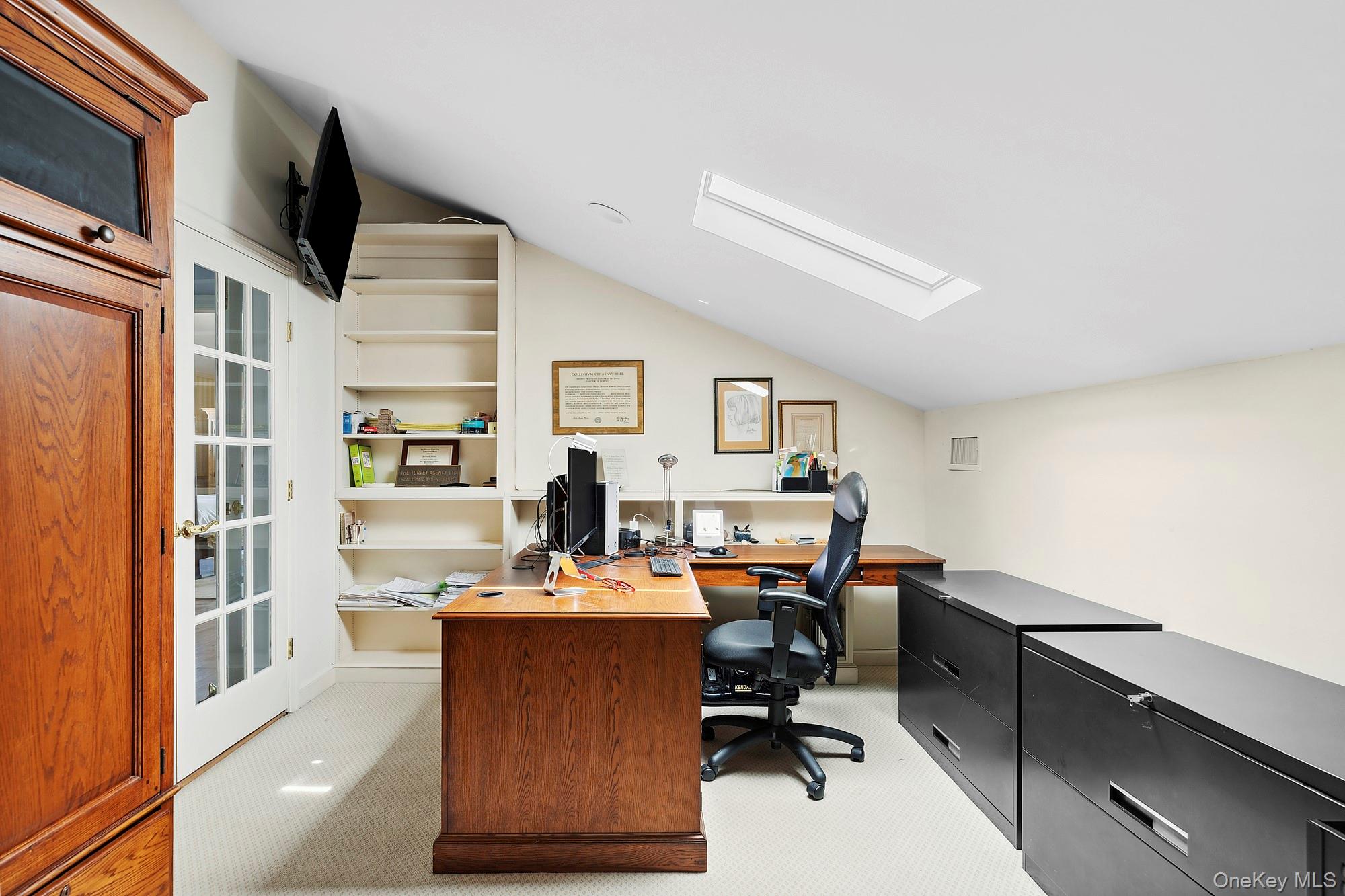 61 Factory Pond Road, Locust Valley, NY 11560