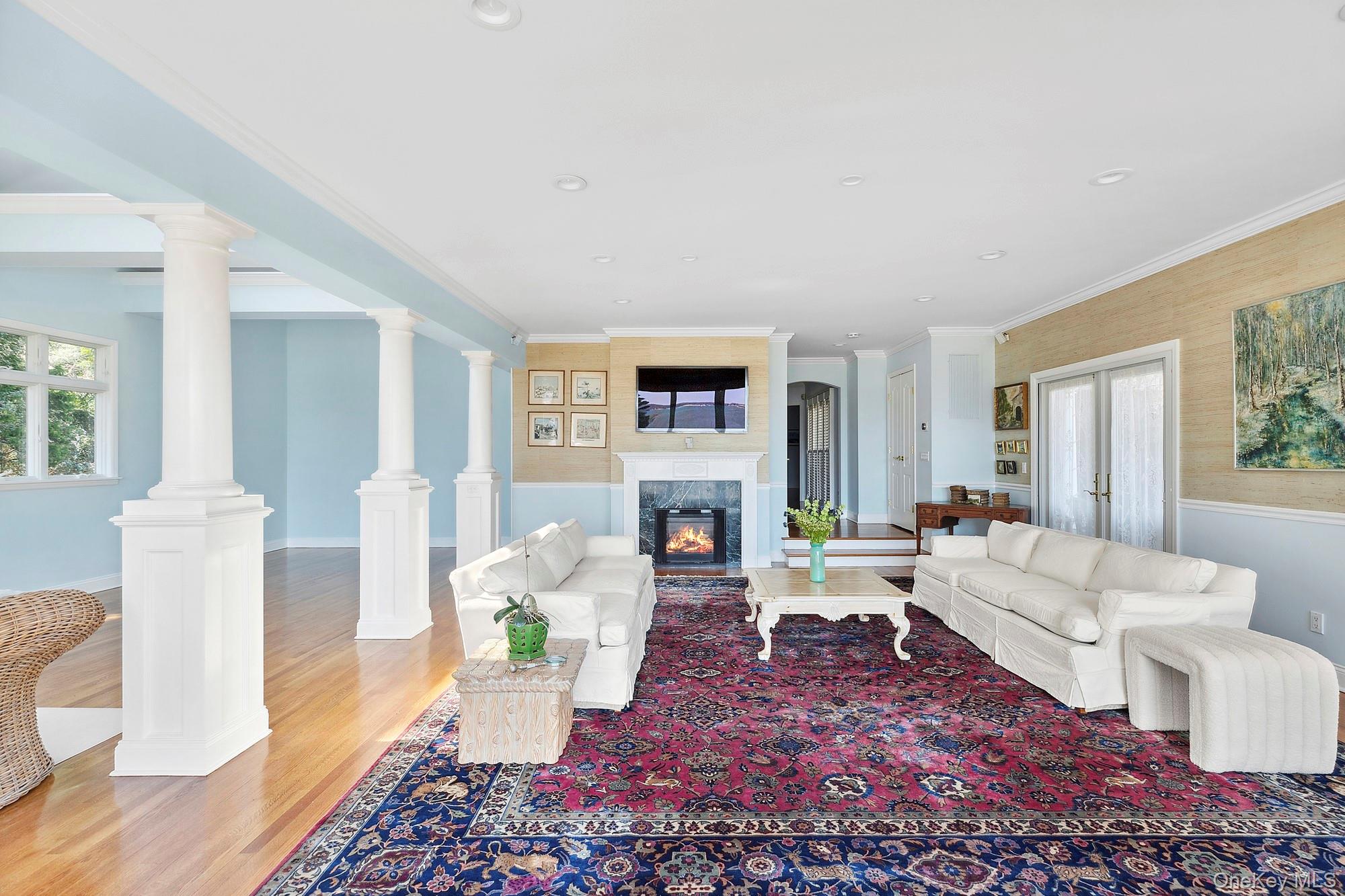 61 Factory Pond Road, Locust Valley, NY 11560