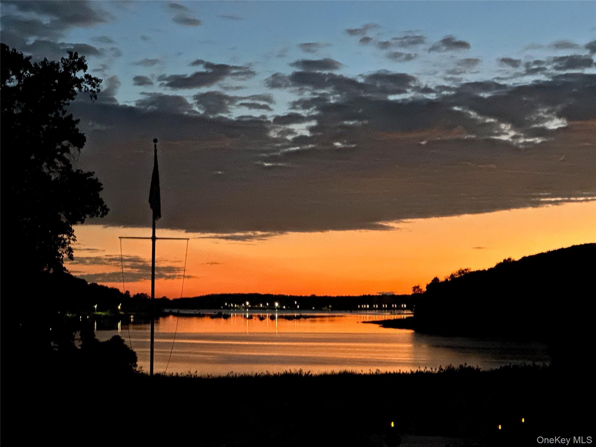 61 Factory Pond Road, Locust Valley, NY 11560