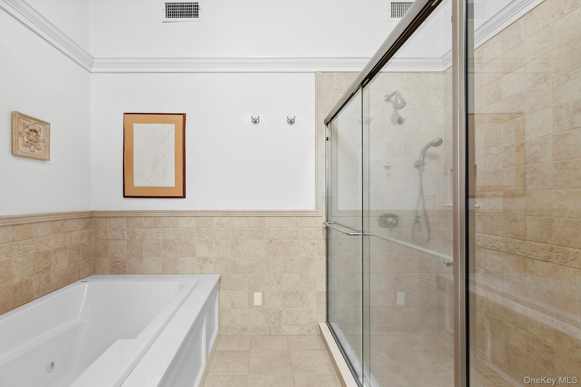 61 Factory Pond Road, Locust Valley, NY 11560