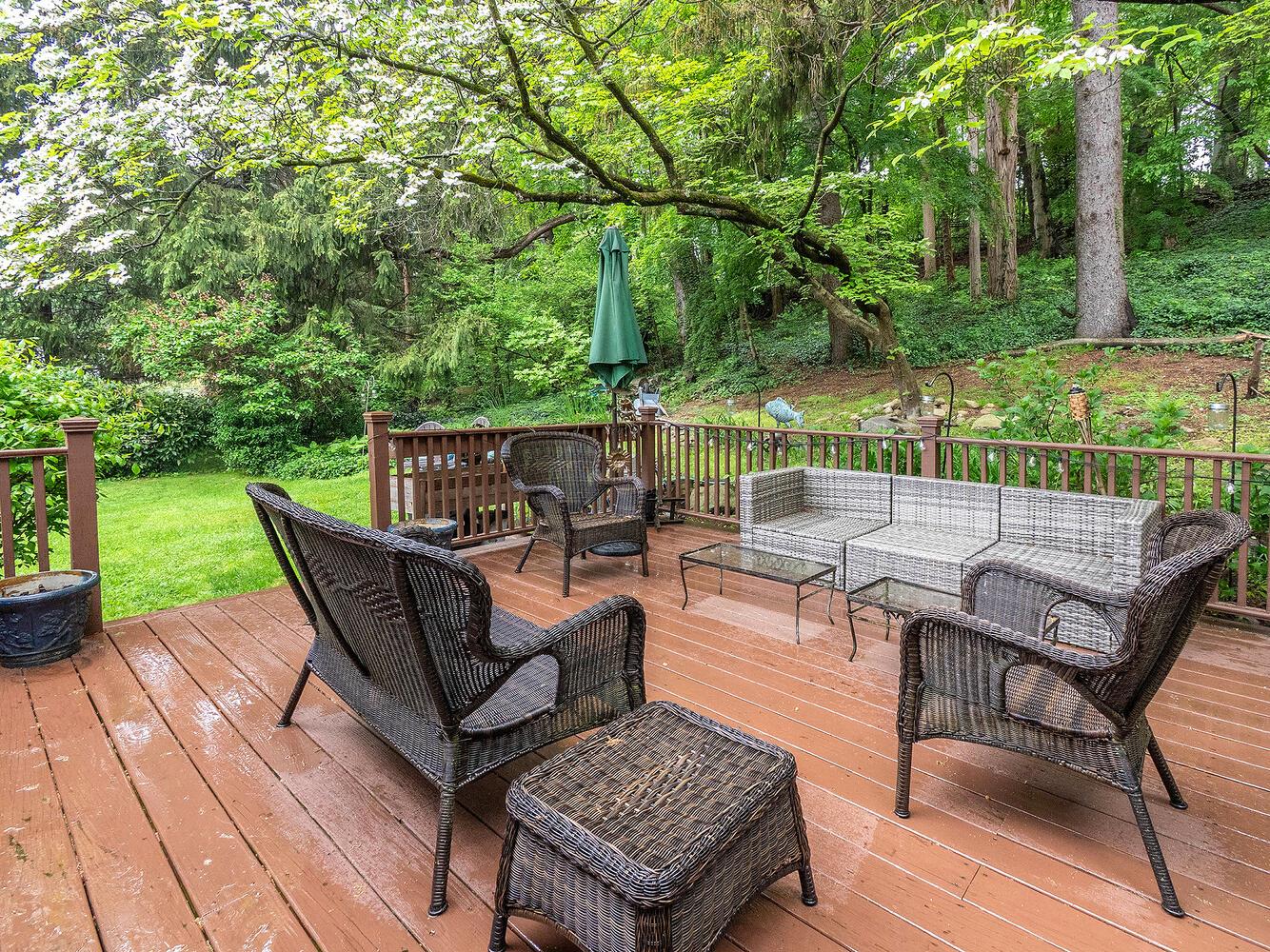 348 Littleworth Lane, Sea Cliff, NY 11579