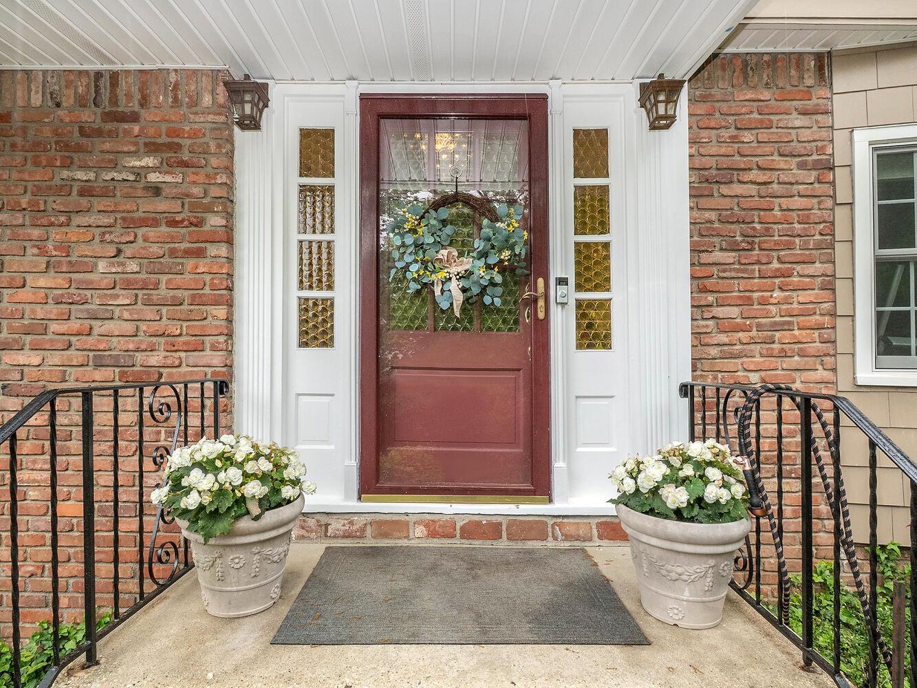 348 Littleworth Lane, Sea Cliff, NY 11579