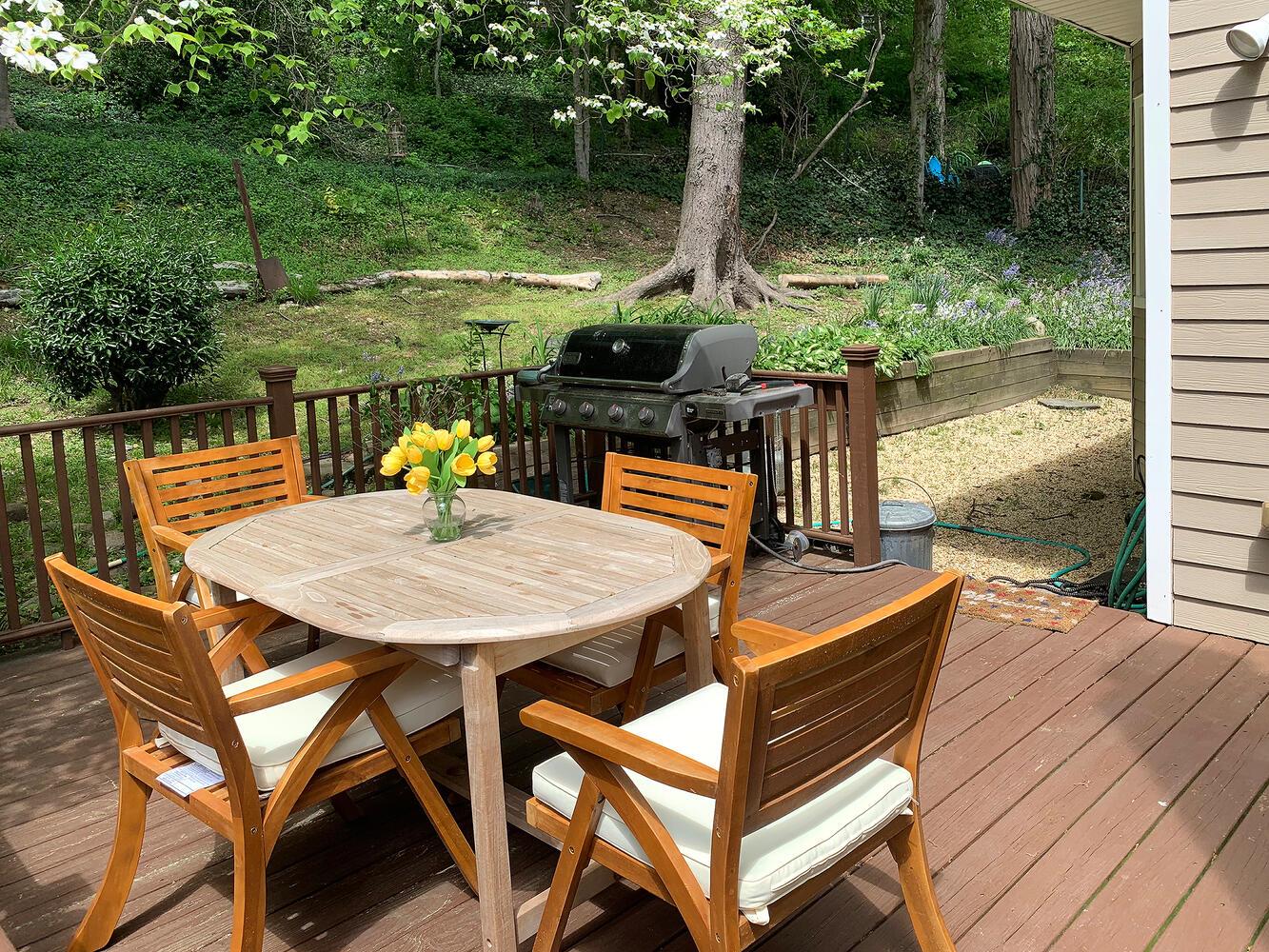 348 Littleworth Lane, Sea Cliff, NY 11579