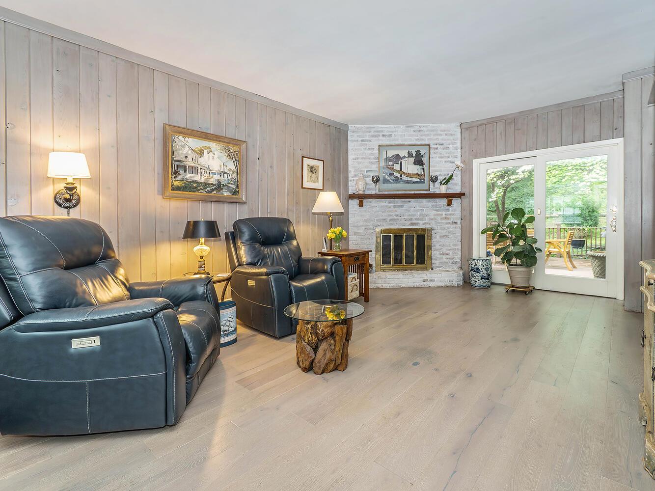 348 Littleworth Lane, Sea Cliff, NY 11579