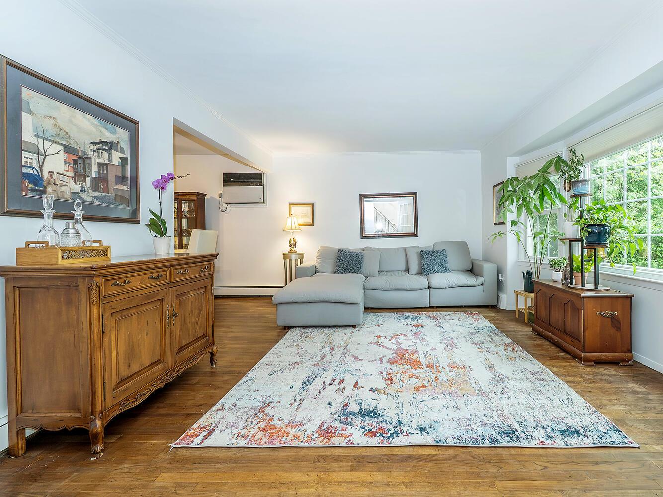 348 Littleworth Lane, Sea Cliff, NY 11579