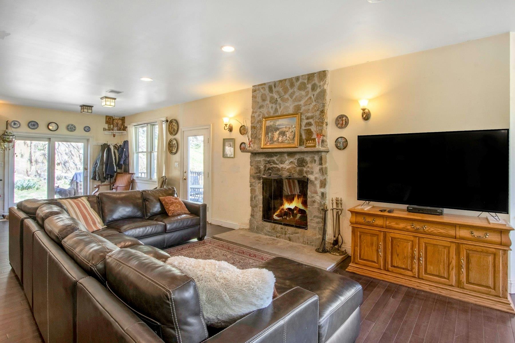 405 Christian Herald Road, Valley Cottage, NY 10989