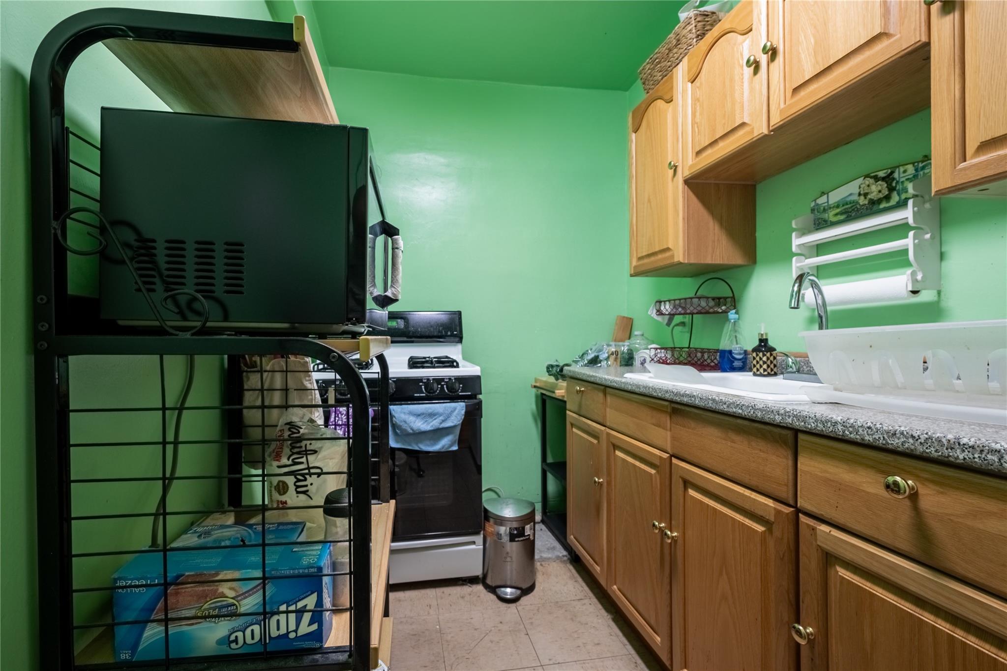 89-15 Parsons Boulevard # 8C, Jamaica, NY 11432