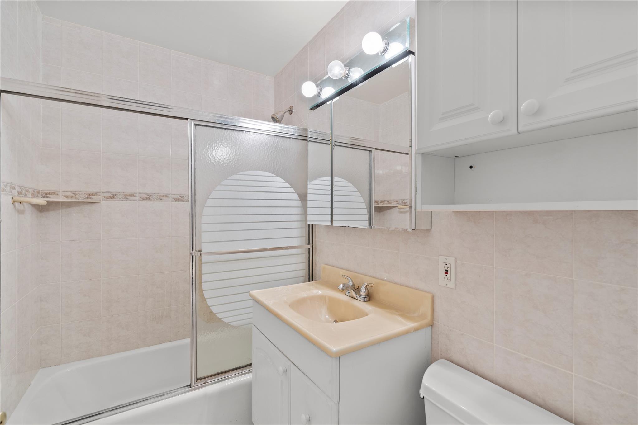 100 E Hartsdale Avenue # 5iW, Hartsdale, NY 10530