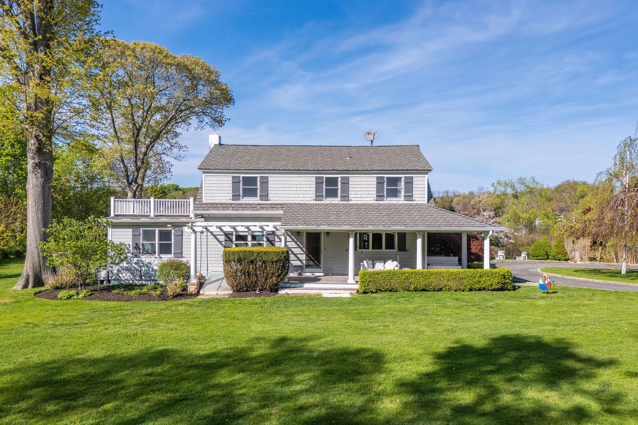 2455 New Suffolk Avenue, Mattituck, NY 11952