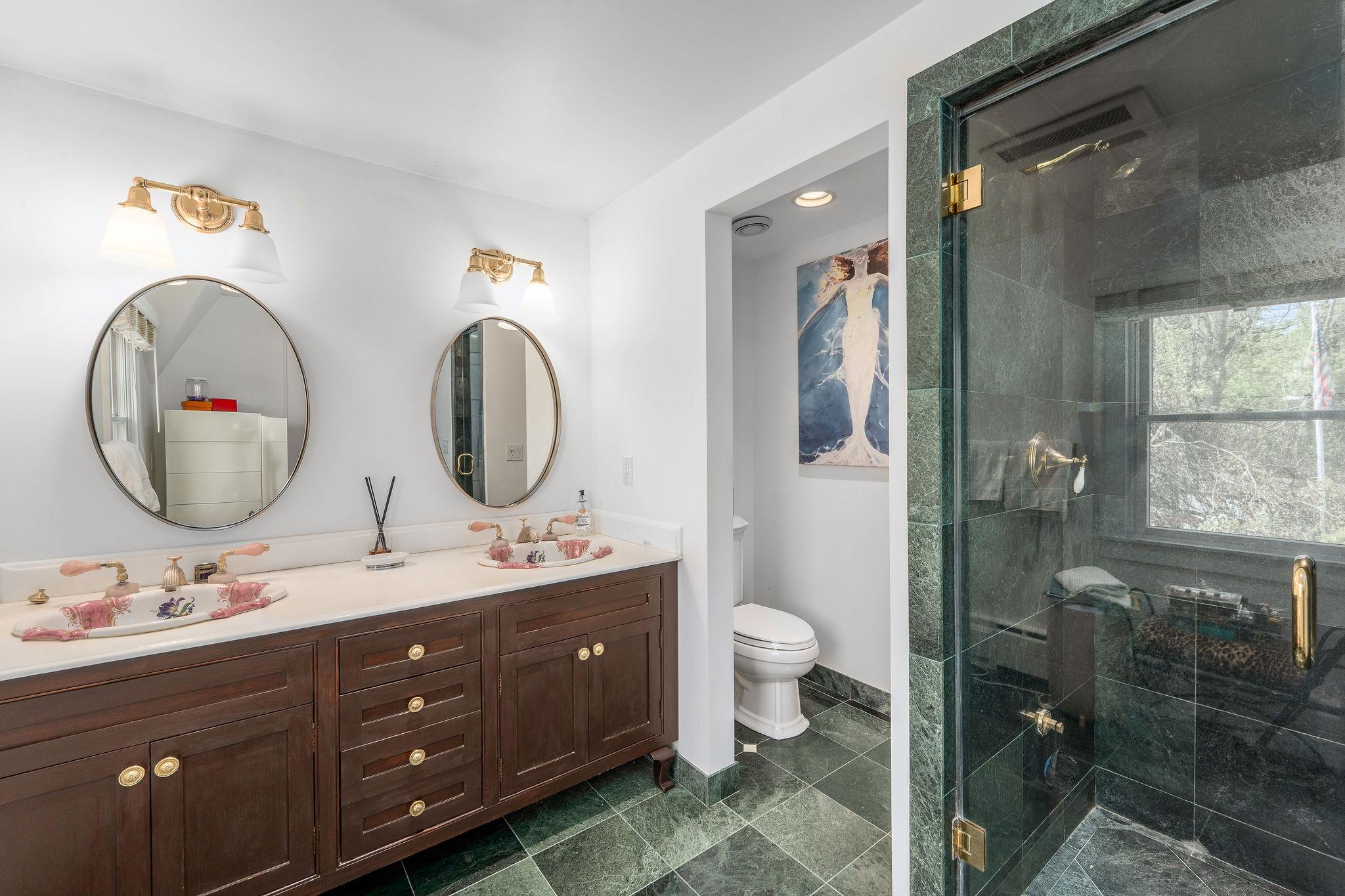 2455 New Suffolk Avenue, Mattituck, NY 11952