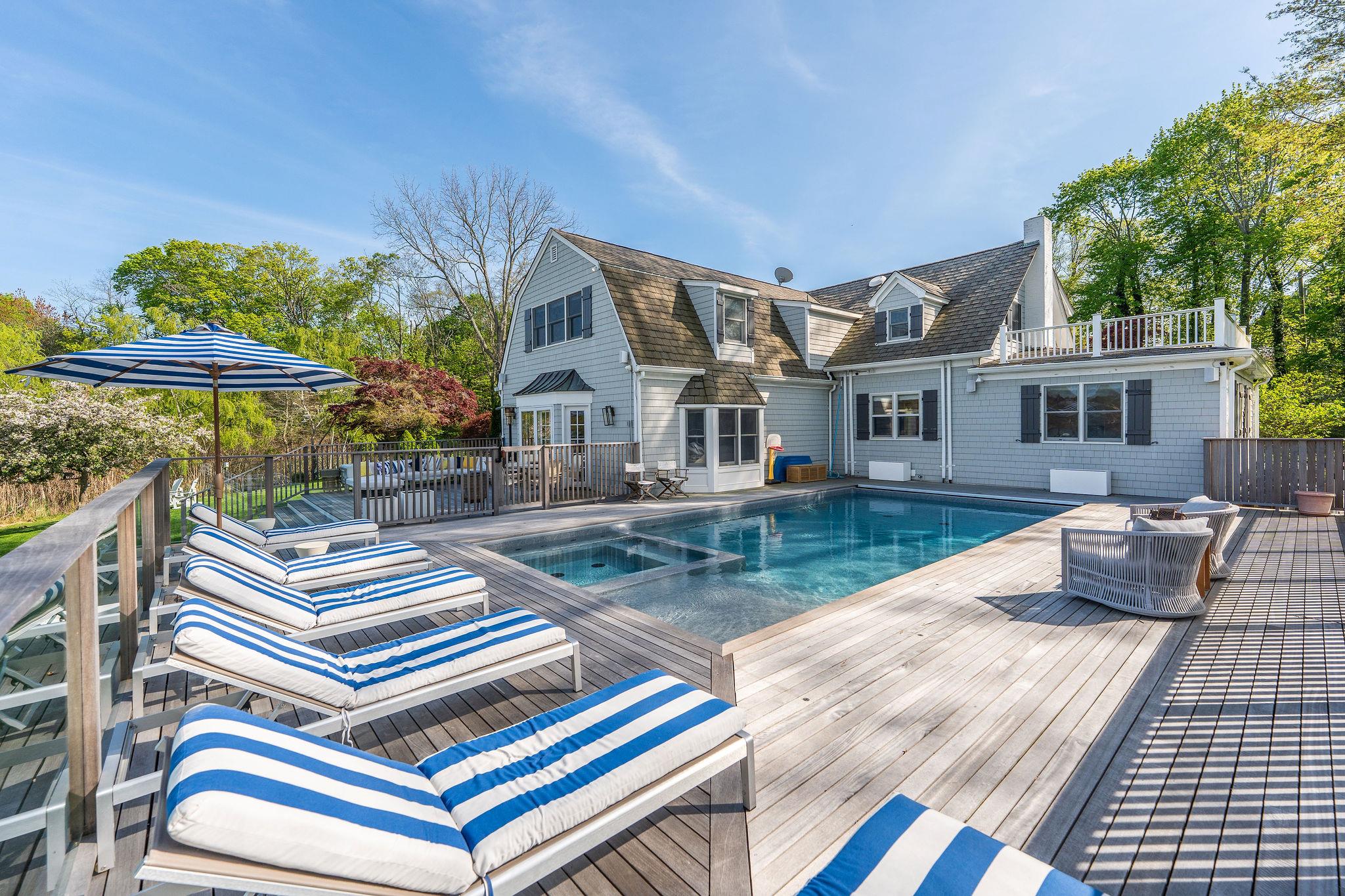 2455 New Suffolk Avenue, Mattituck, NY 11952