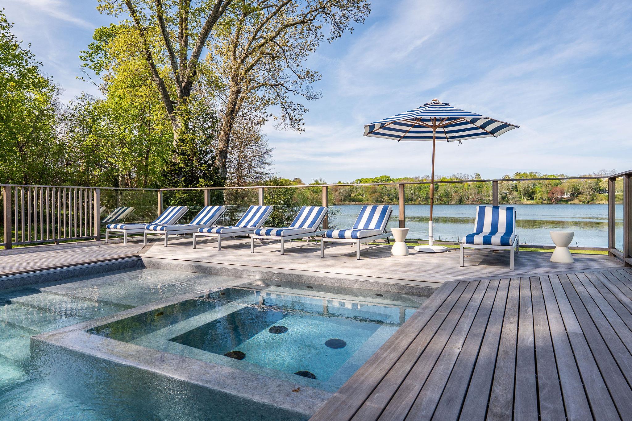 2455 New Suffolk Avenue, Mattituck, NY 11952