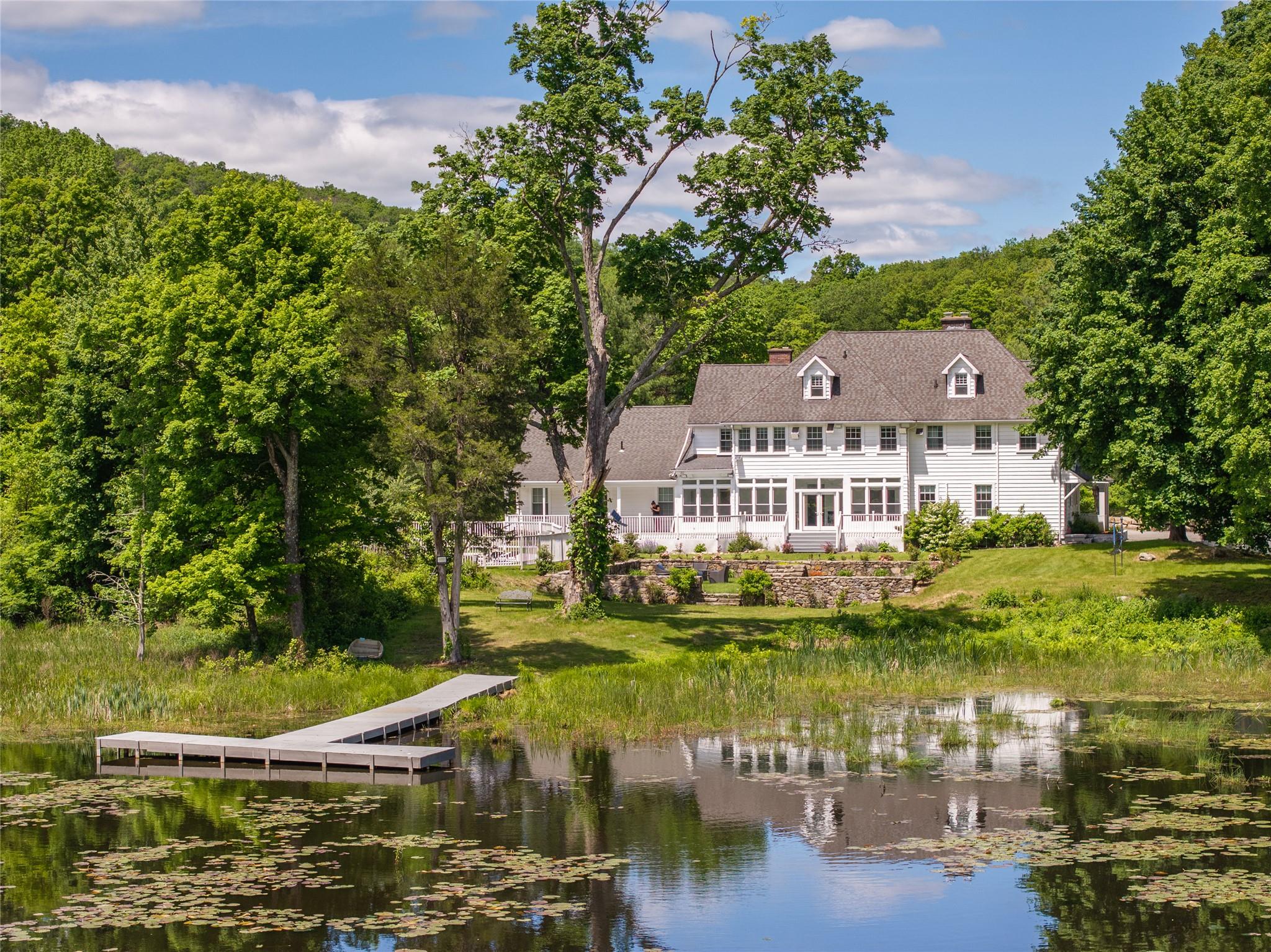 81 Eagle Valley Road, Sloatsburg, NY 10974