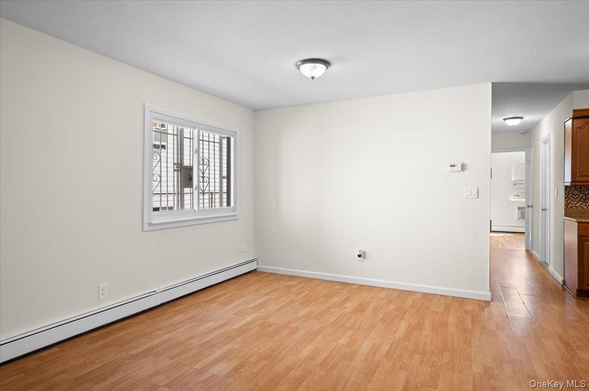 540 Throggs Neck Expressway, Bronx, NY 10465