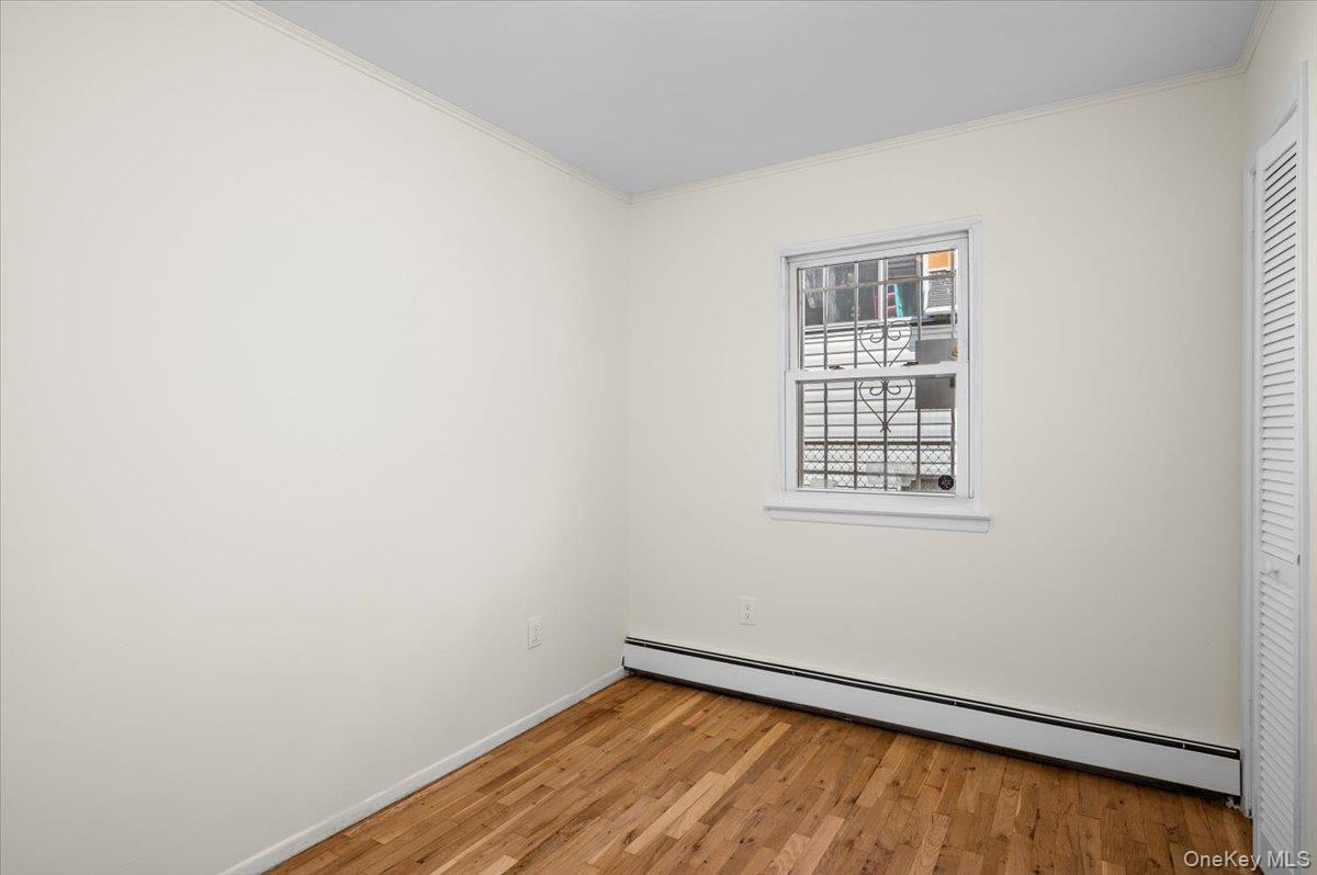 540 Throggs Neck Expressway, Bronx, NY 10465