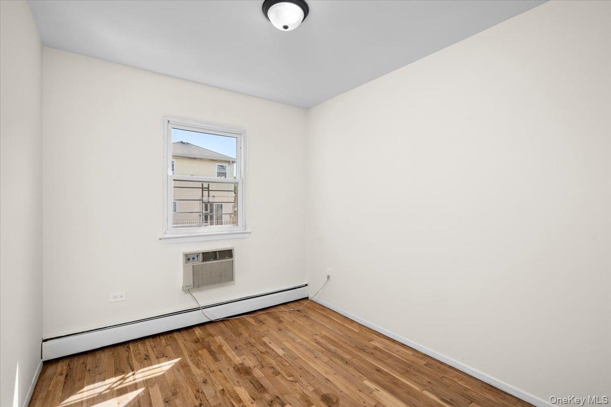 540 Throggs Neck Expressway, Bronx, NY 10465