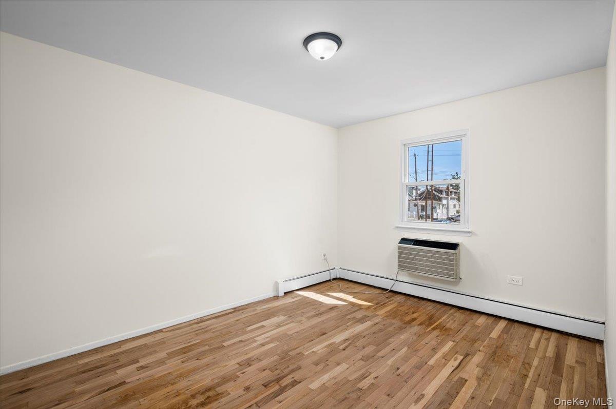 540 Throggs Neck Expressway, Bronx, NY 10465