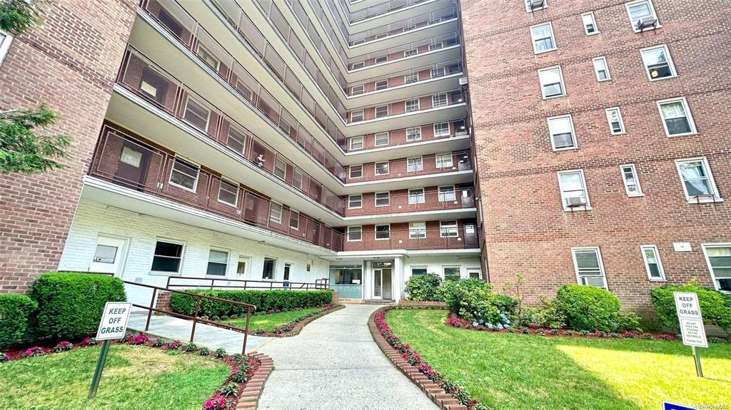 97-40 62nd Drive # 9K, Rego Park, NY 11374