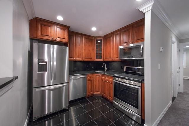 4 Dunstan Place # 404B, Coram, NY 11727