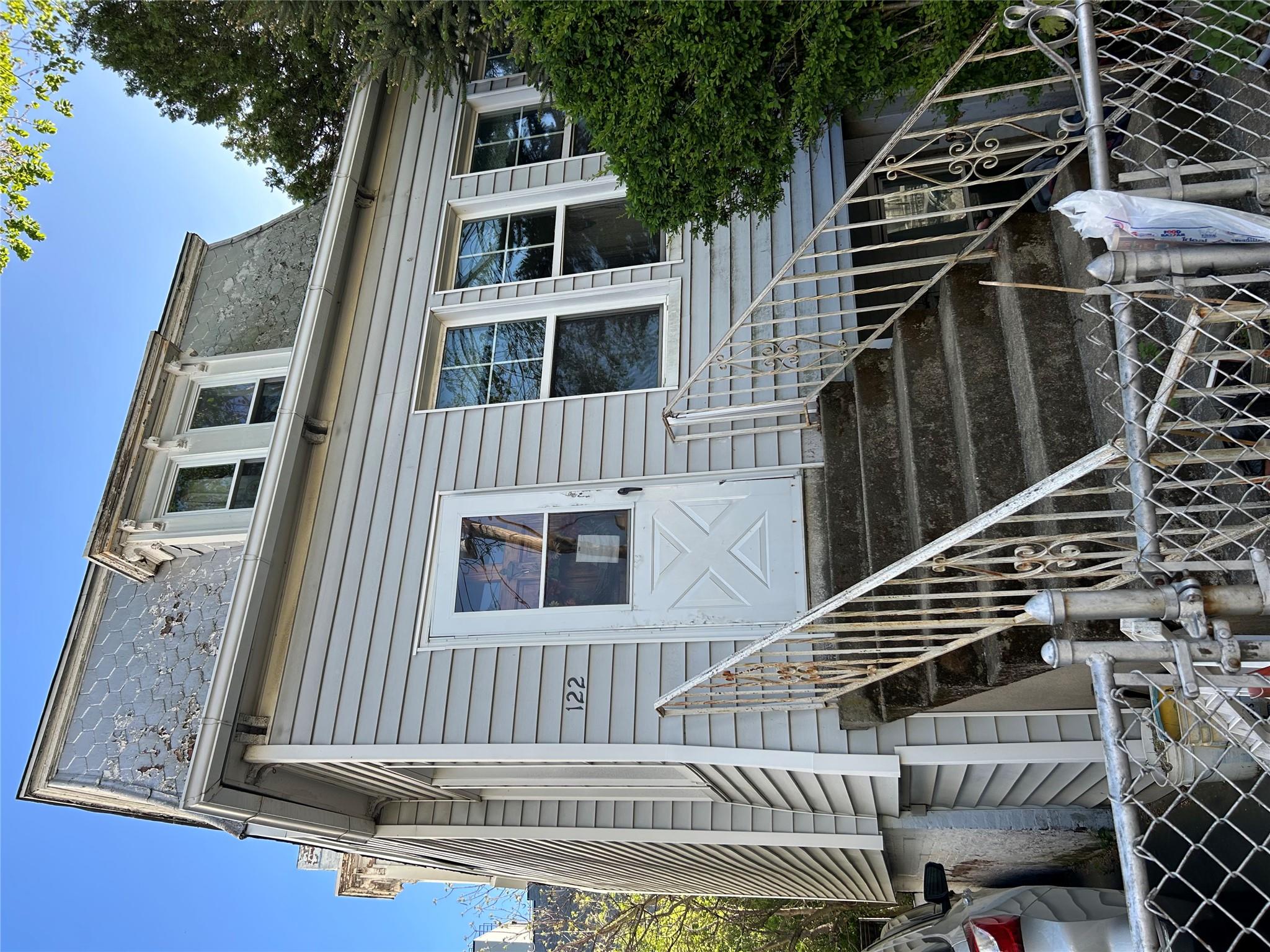 122 Oliver Avenue, Yonkers, NY 10701