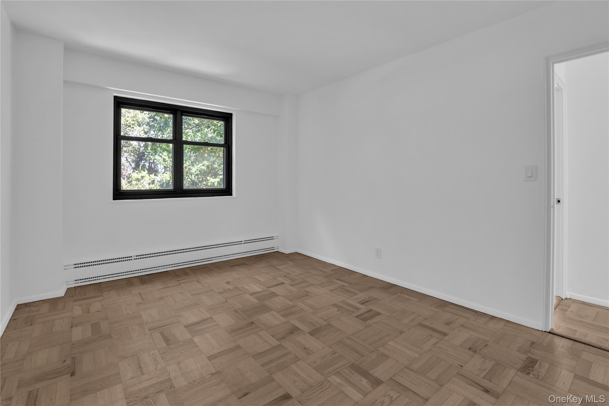 21-55 34th Ave # 3C, Astoria, NY 11106