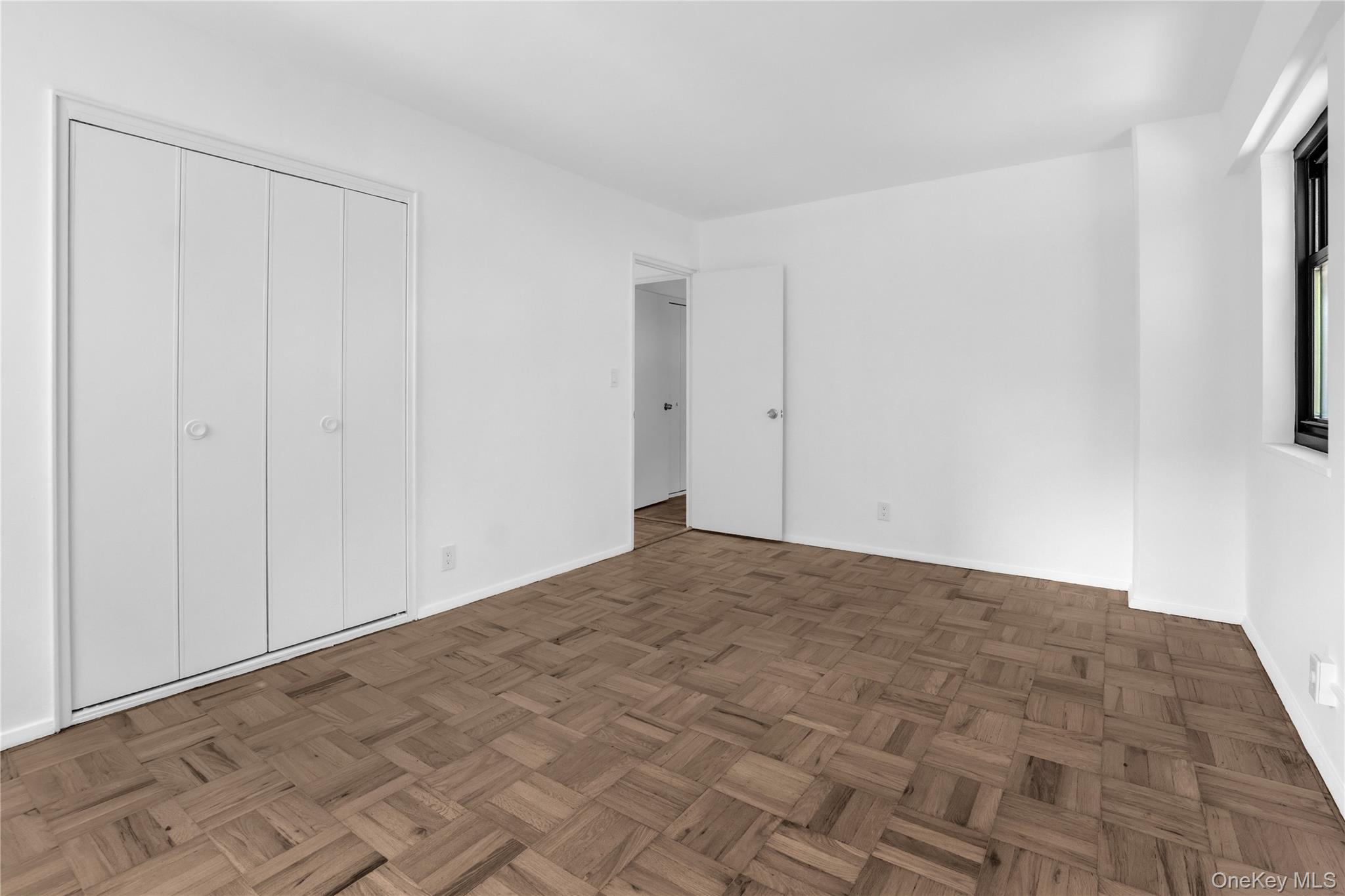 21-55 34th Ave # 3C, Astoria, NY 11106