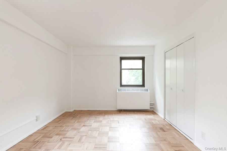 21-55 34th Ave # 3C, Astoria, NY 11106