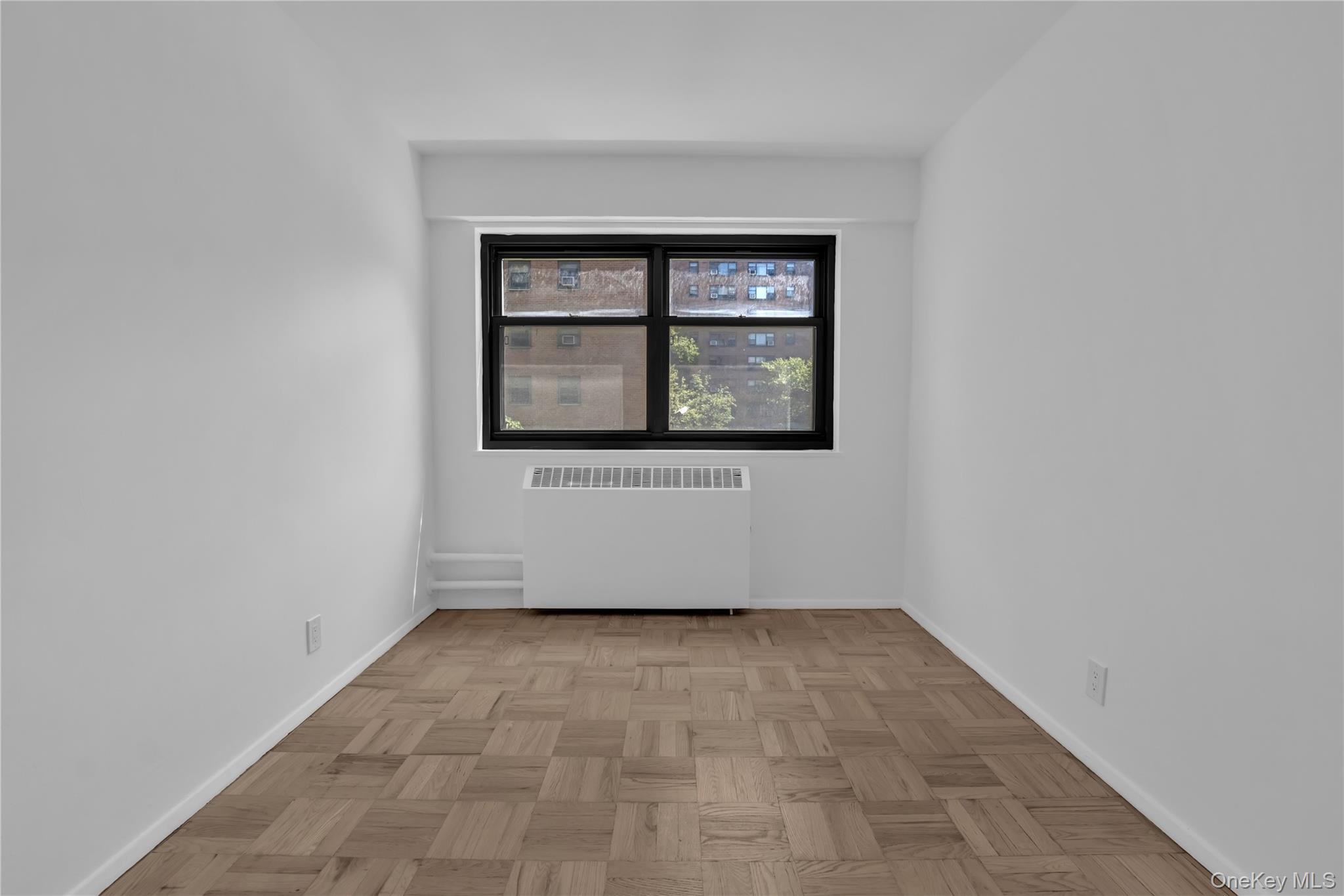 21-55 34th Ave # 3C, Astoria, NY 11106