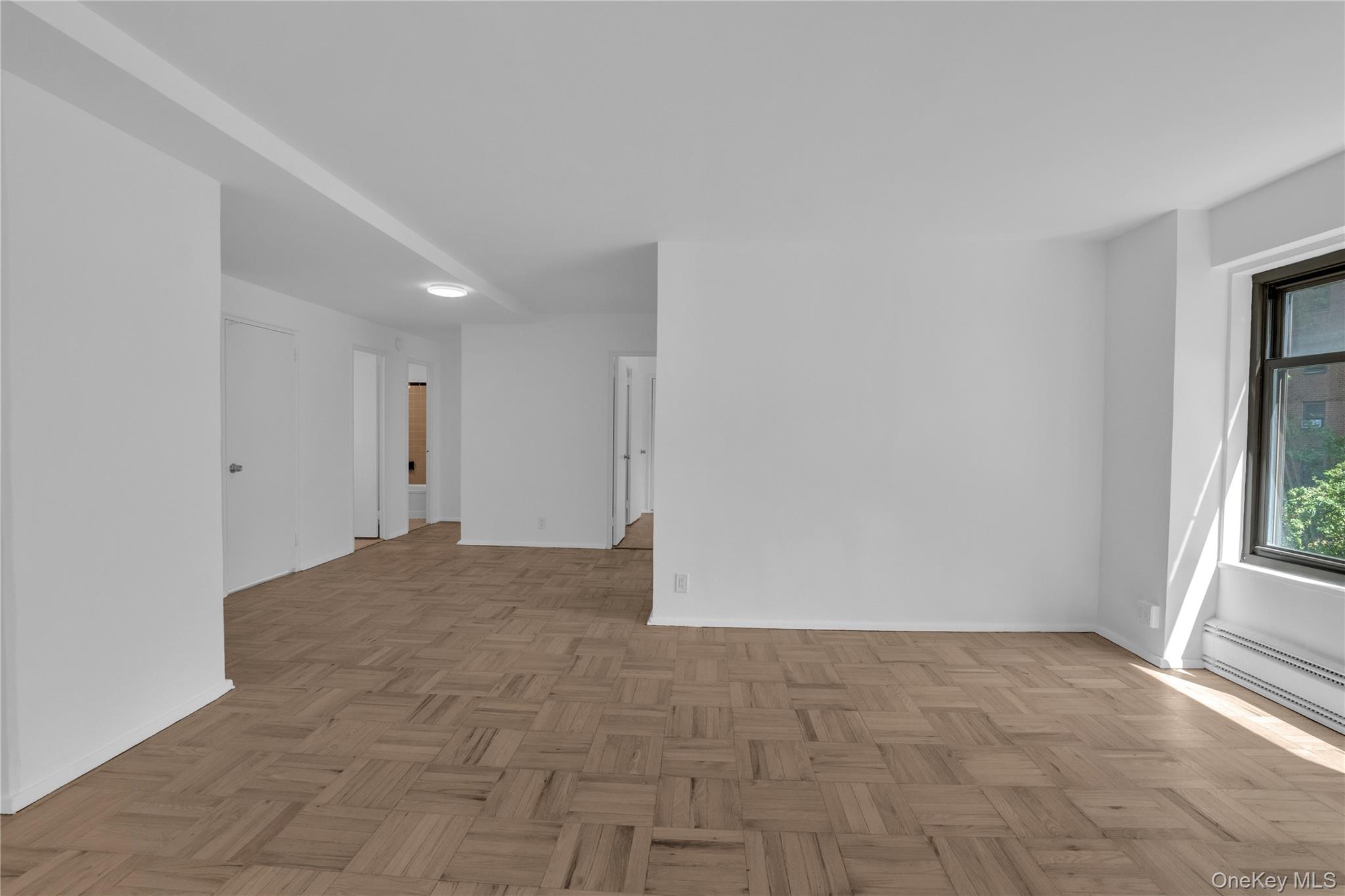 21-55 34th Ave # 3C, Astoria, NY 11106