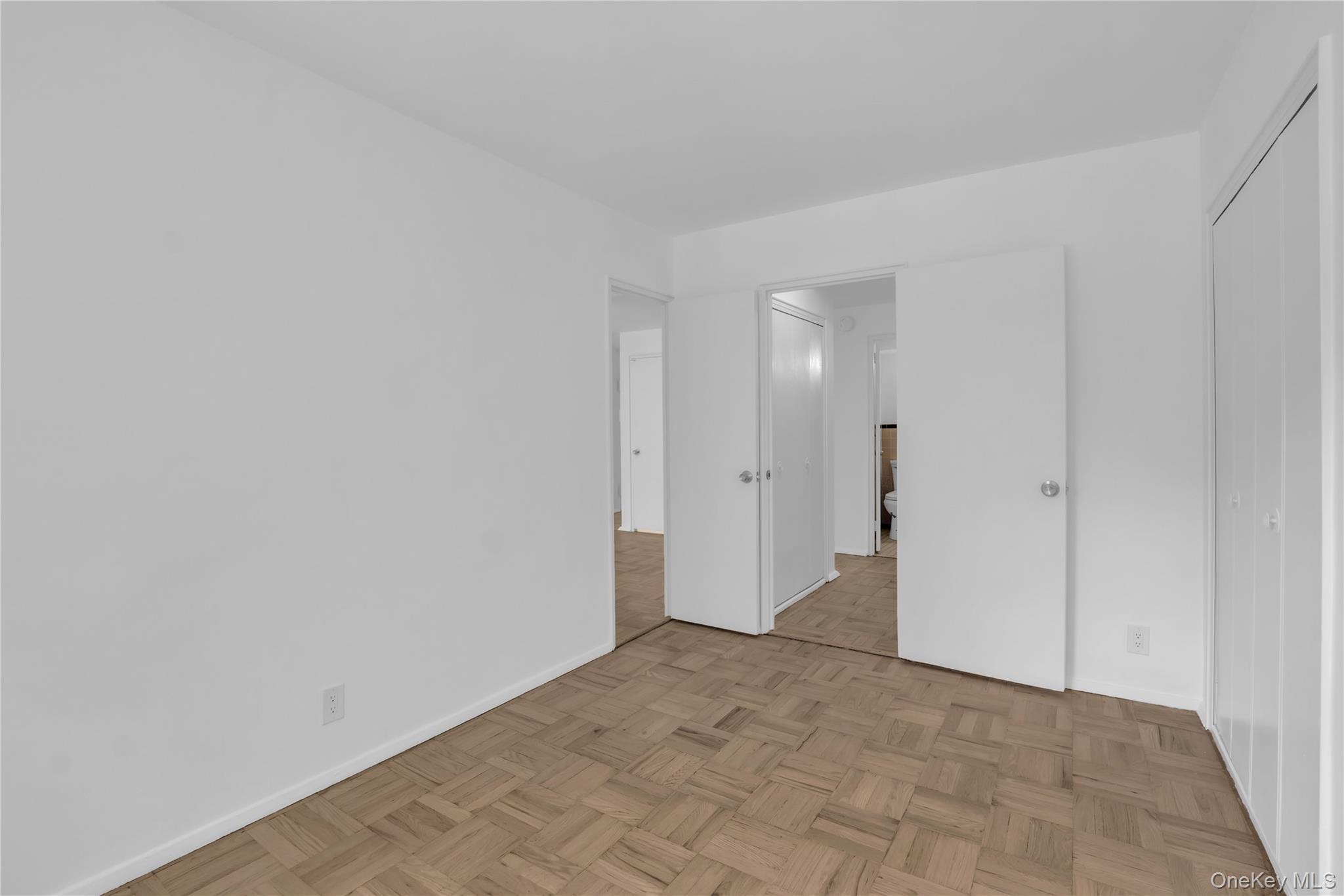 21-55 34th Ave # 3C, Astoria, NY 11106