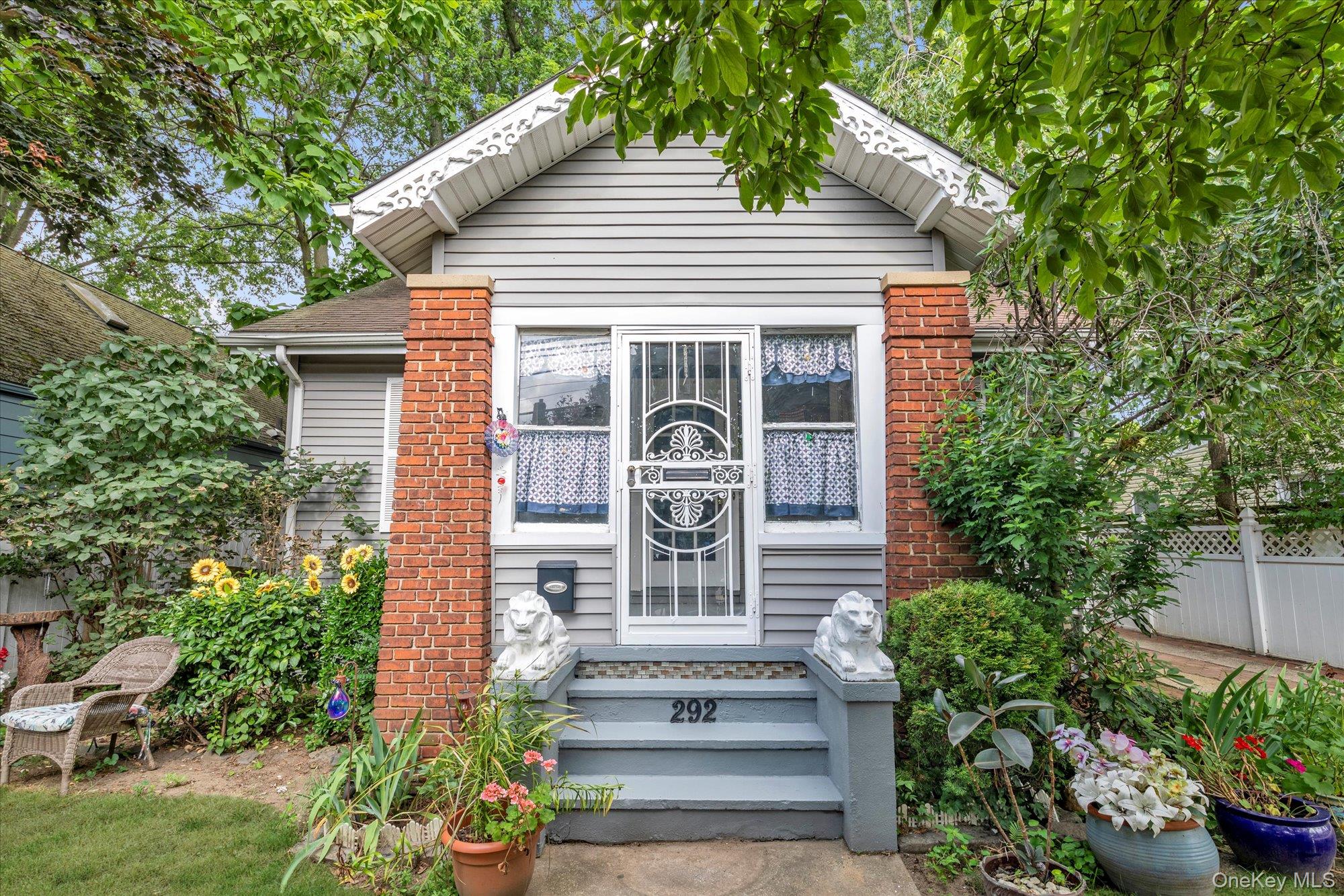 292 Ocean Avenue, East Rockaway, NY 11518