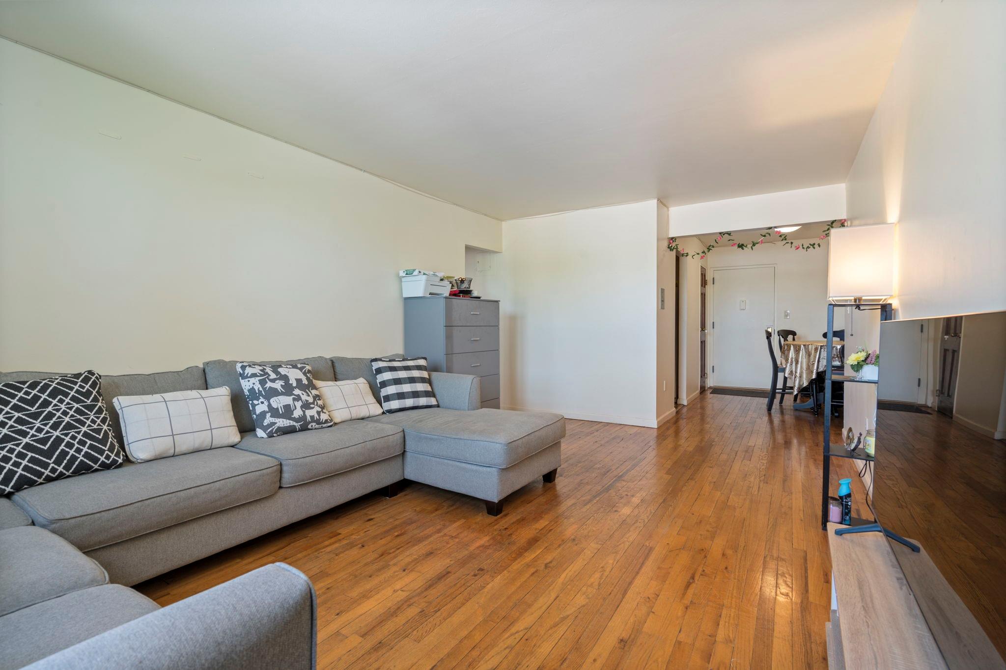 84-70 129th Street # 4W, Kew Gardens, NY 11415