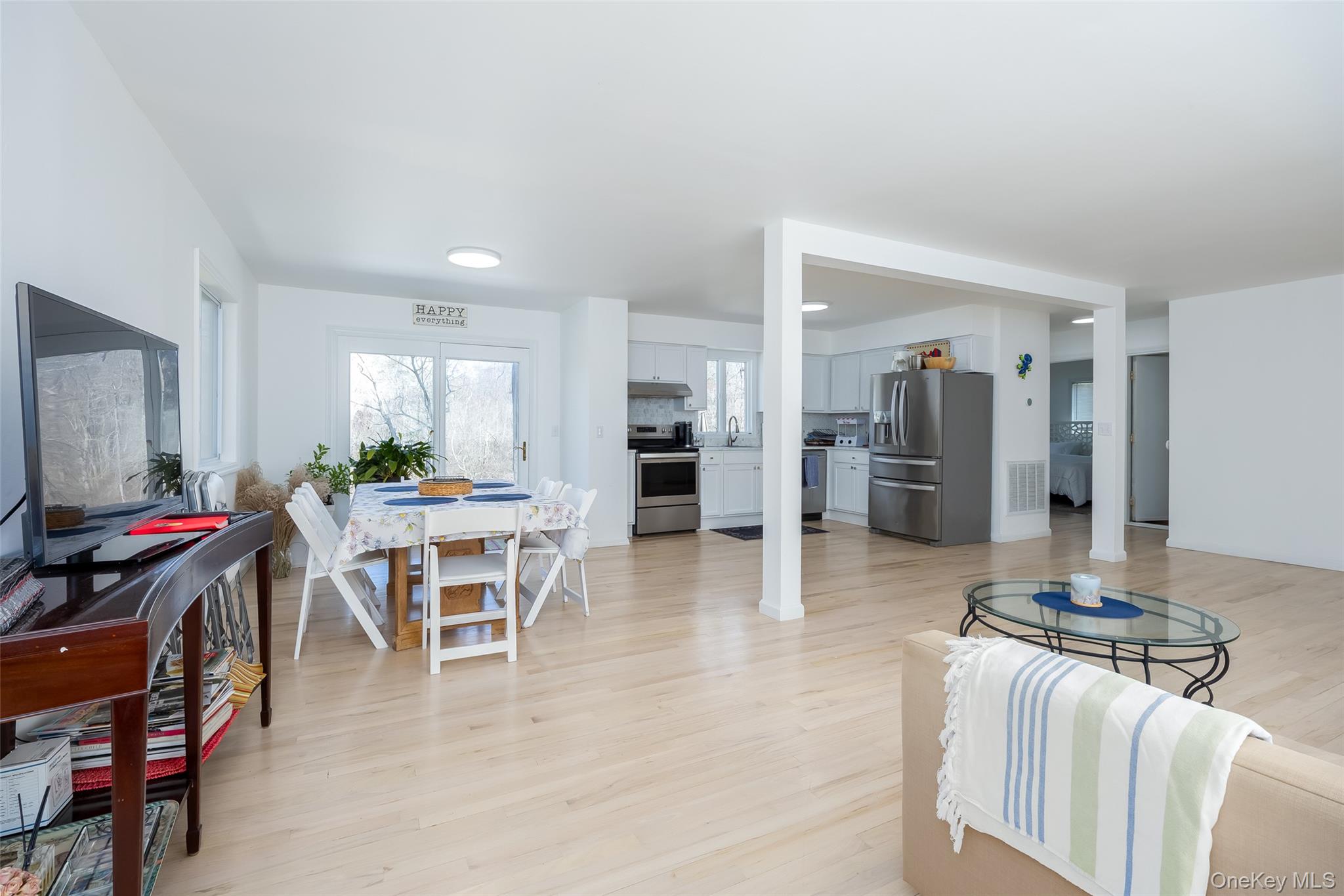 371 S River Road, Calverton, NY 11933