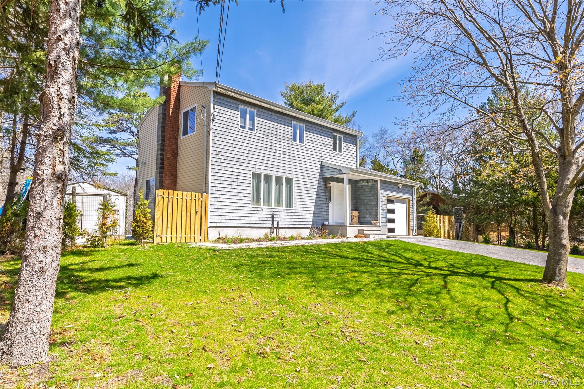 371 S River Road, Calverton, NY 11933