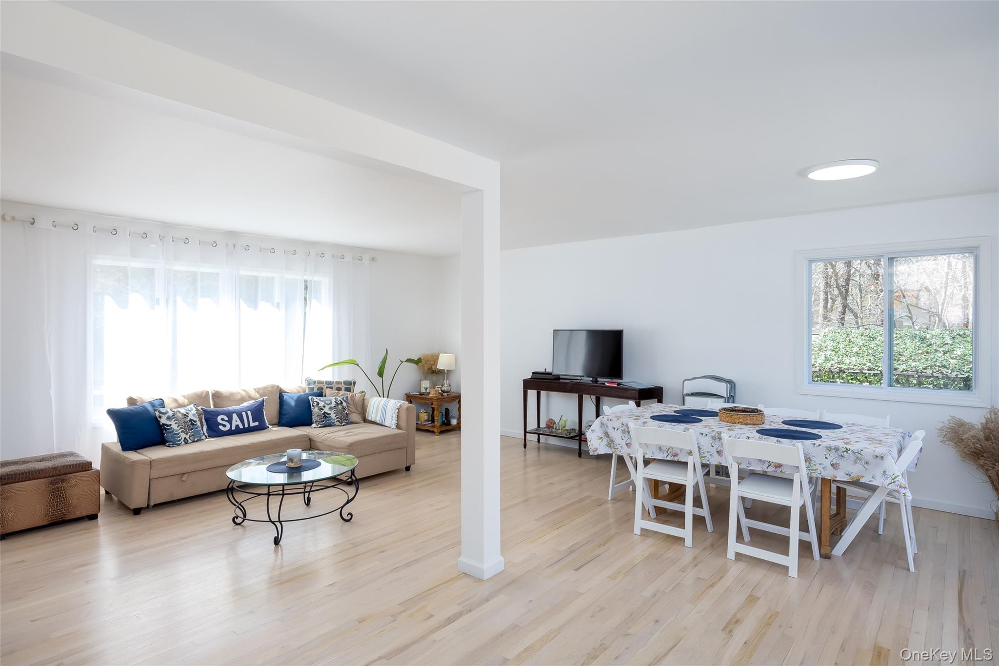 371 S River Road, Calverton, NY 11933