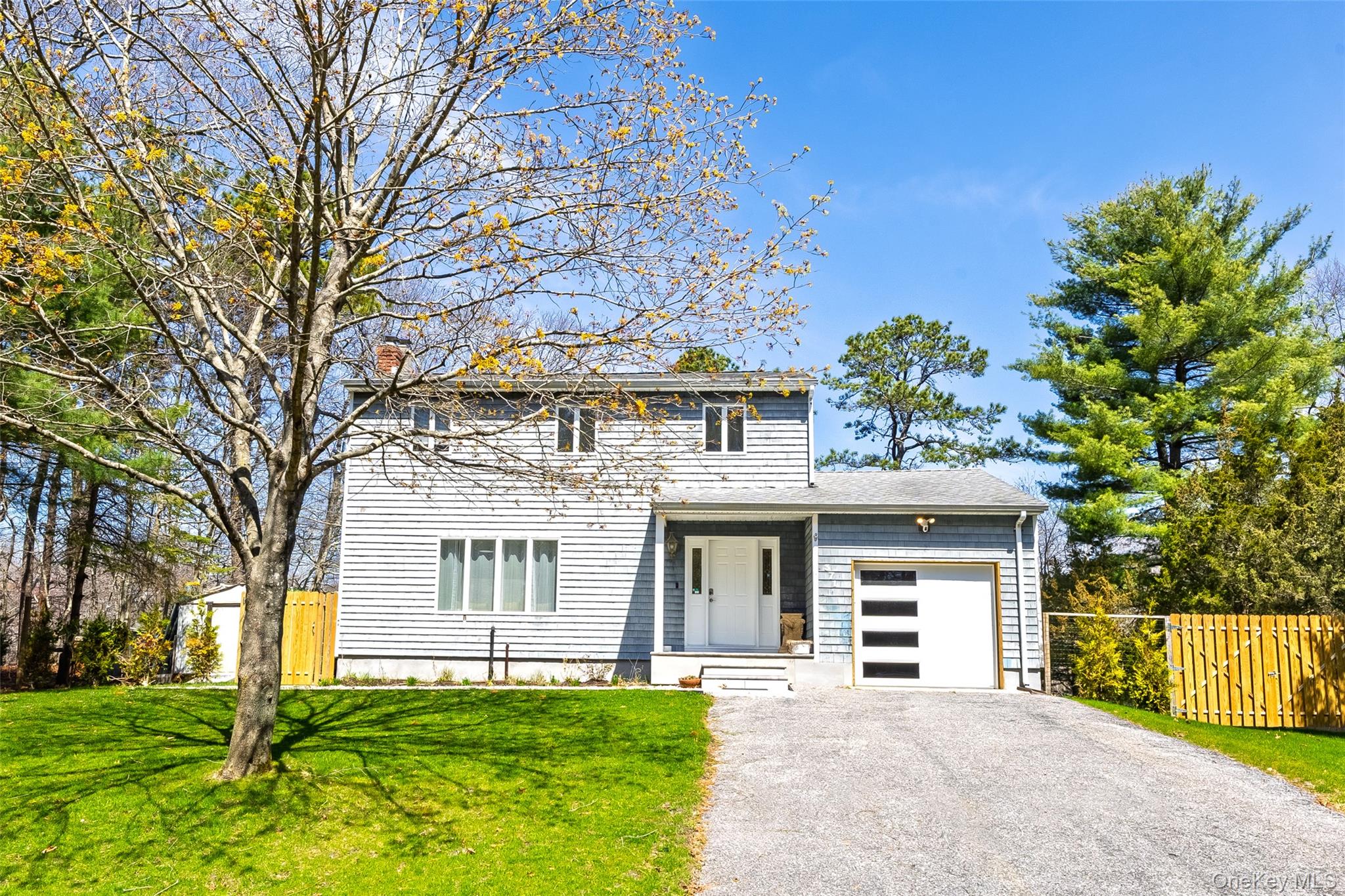 371 S River Road, Calverton, NY 11933