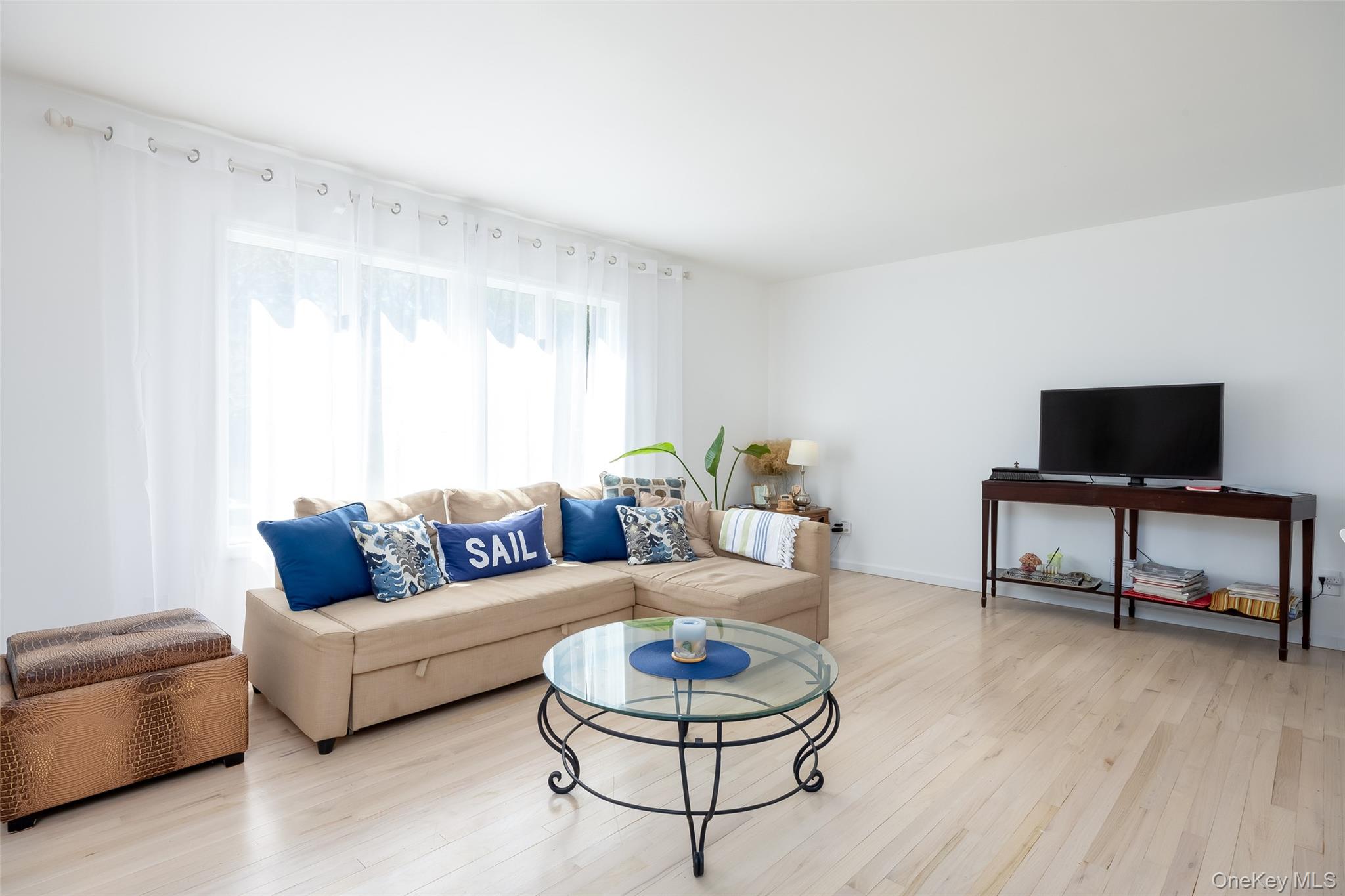 371 S River Road, Calverton, NY 11933