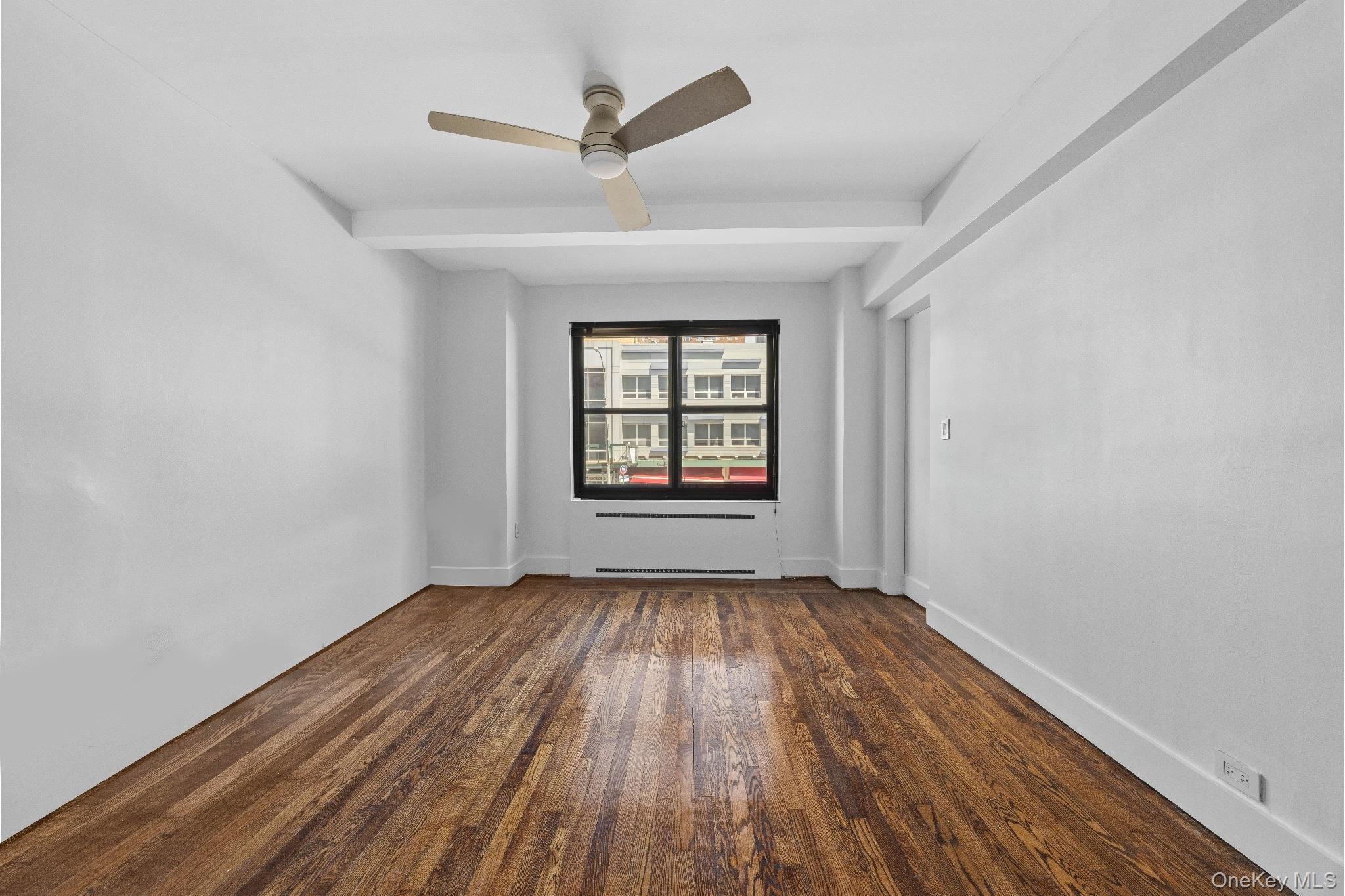 300 W 23rd Street # 2K, New York (Manhattan), NY 10011
