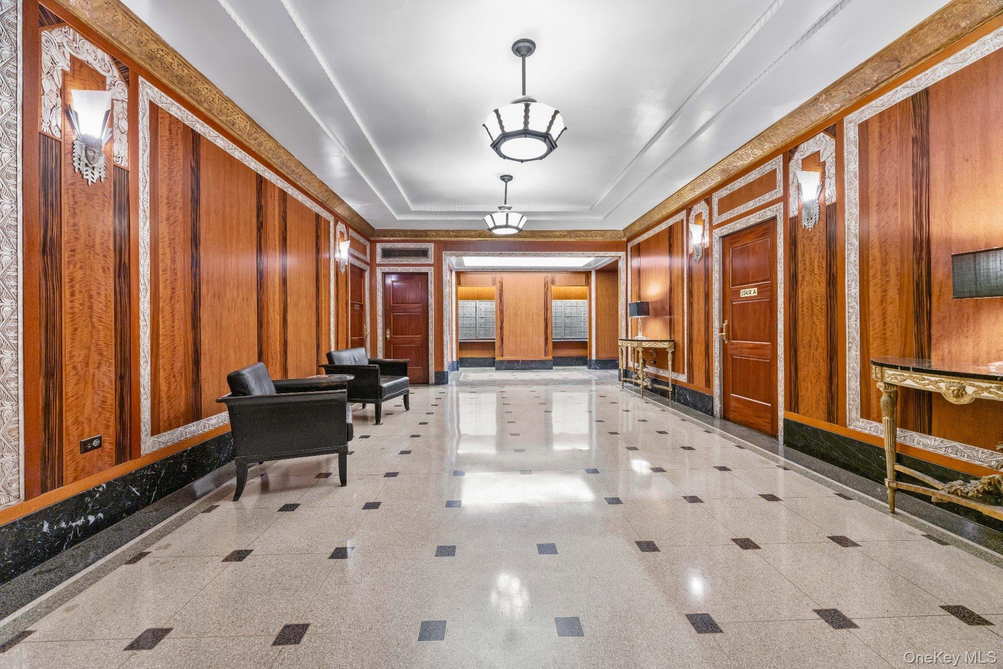 300 W 23rd Street # 2K, New York (Manhattan), NY 10011