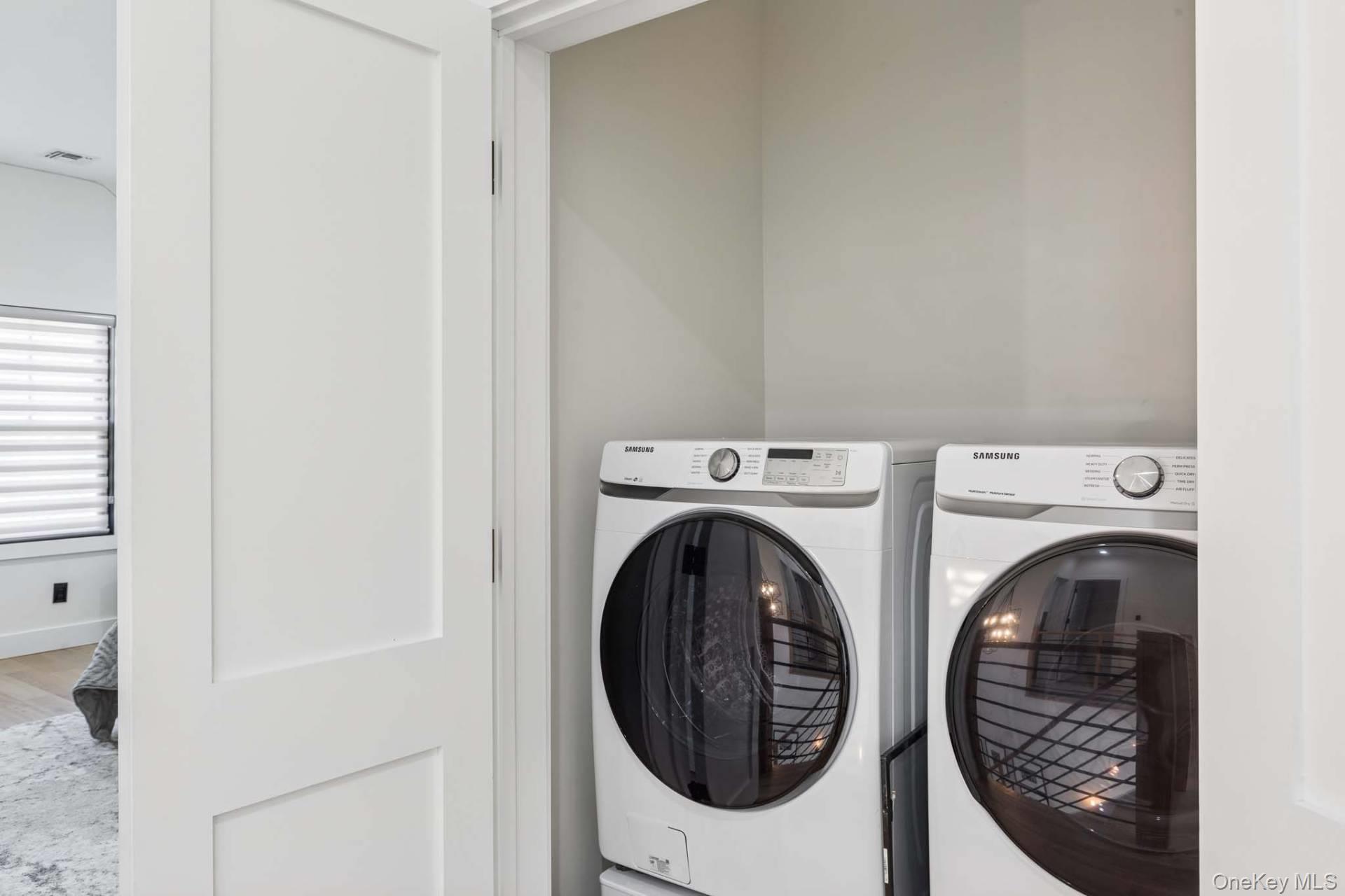 14 Oak Grove Road, Southampton, NY 11968